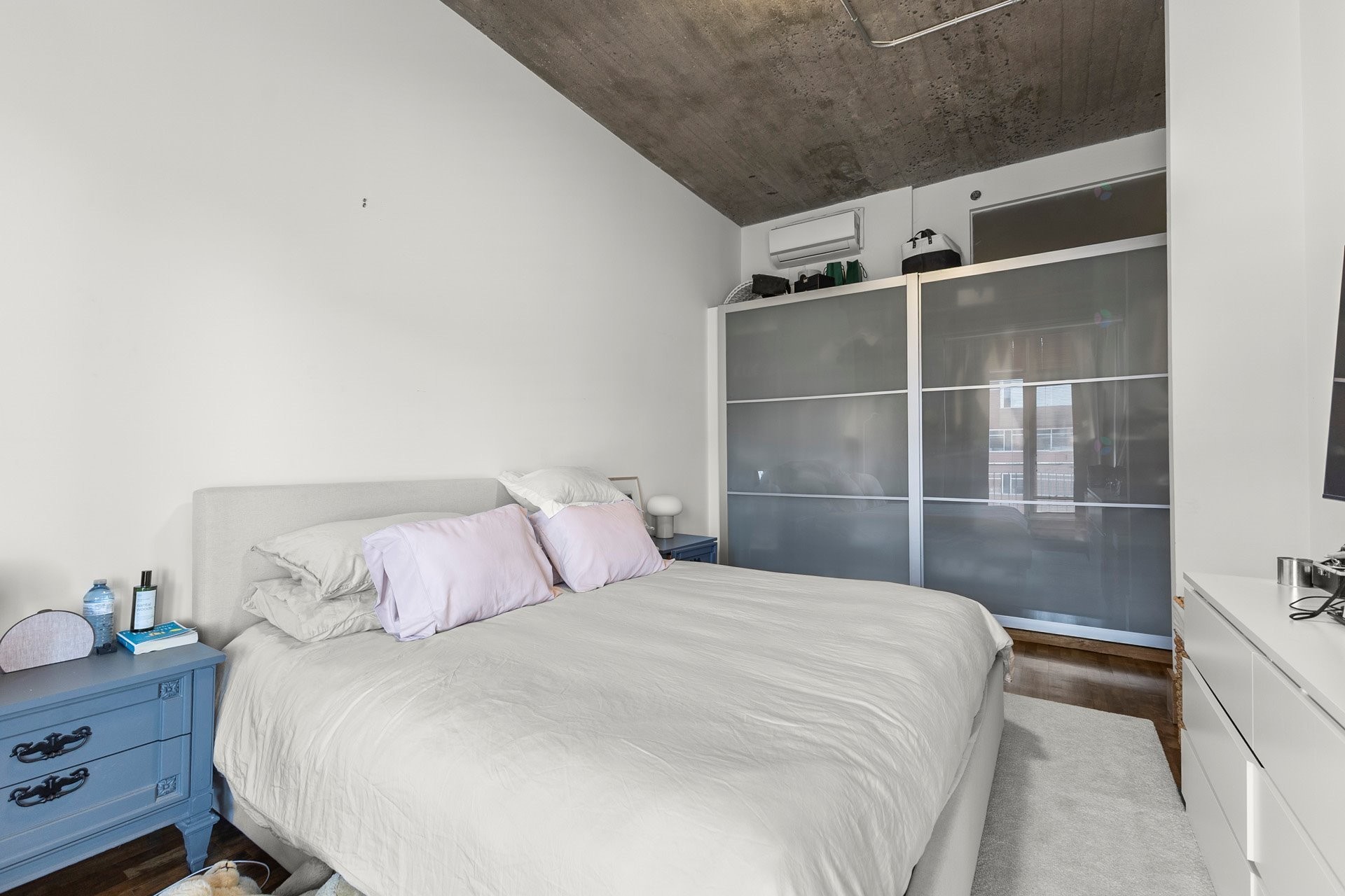 









20


Rue des Soeurs-Grises

, 508-608,
Montréal (Ville-Marie),




QC
H3C5M1

