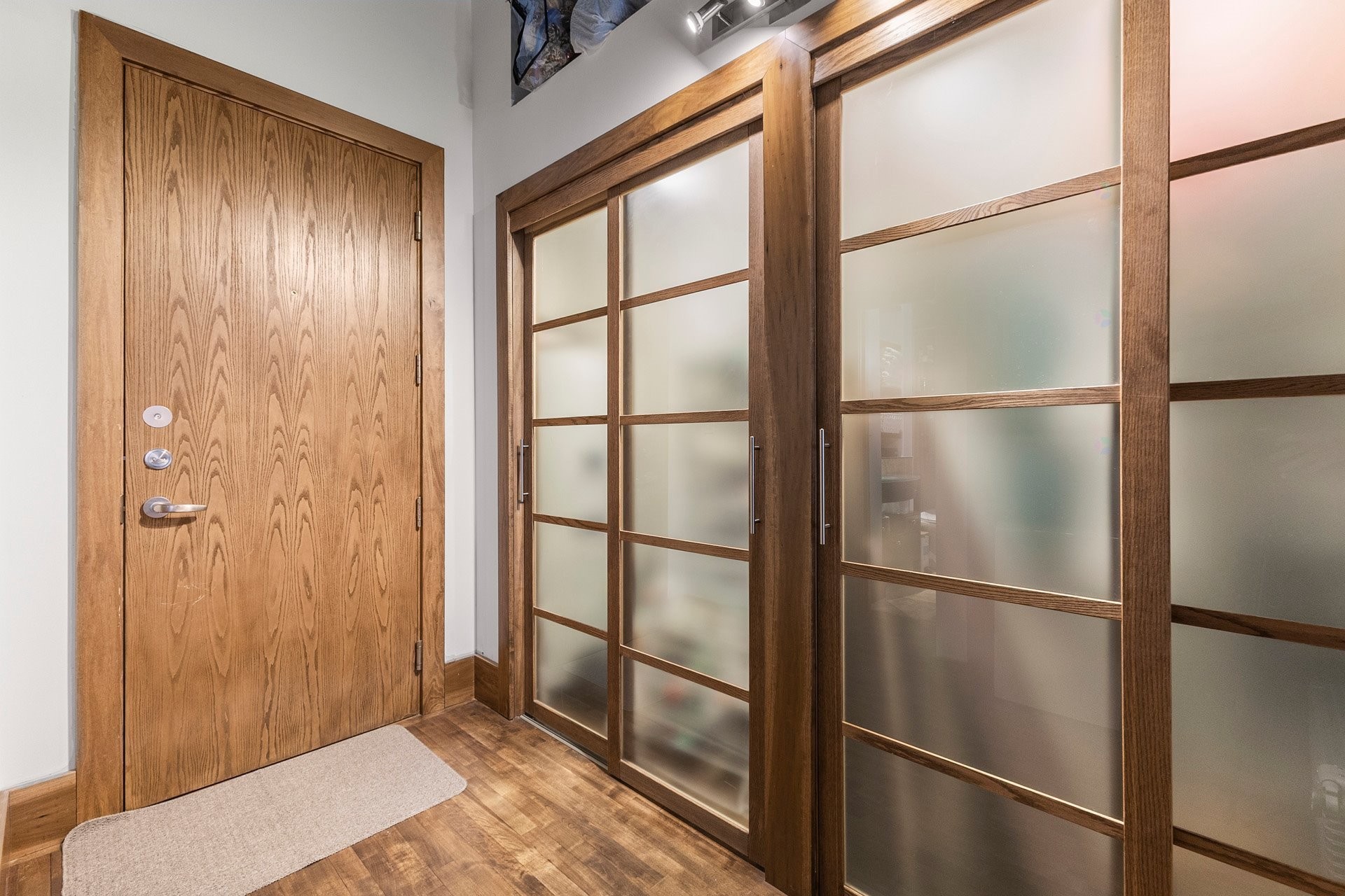 









20


Rue des Soeurs-Grises

, 508-608,
Montréal (Ville-Marie),




QC
H3C5M1

