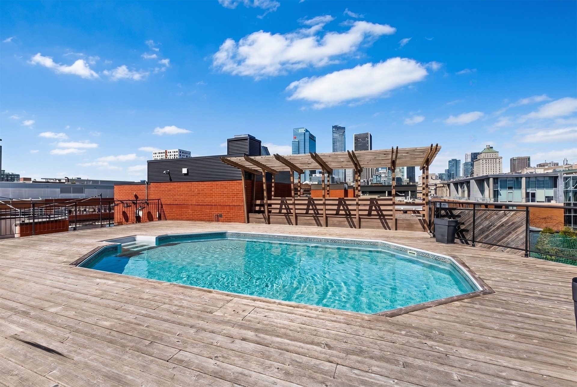









20


Rue des Soeurs-Grises

, 508-608,
Montréal (Ville-Marie),




QC
H3C5M1


