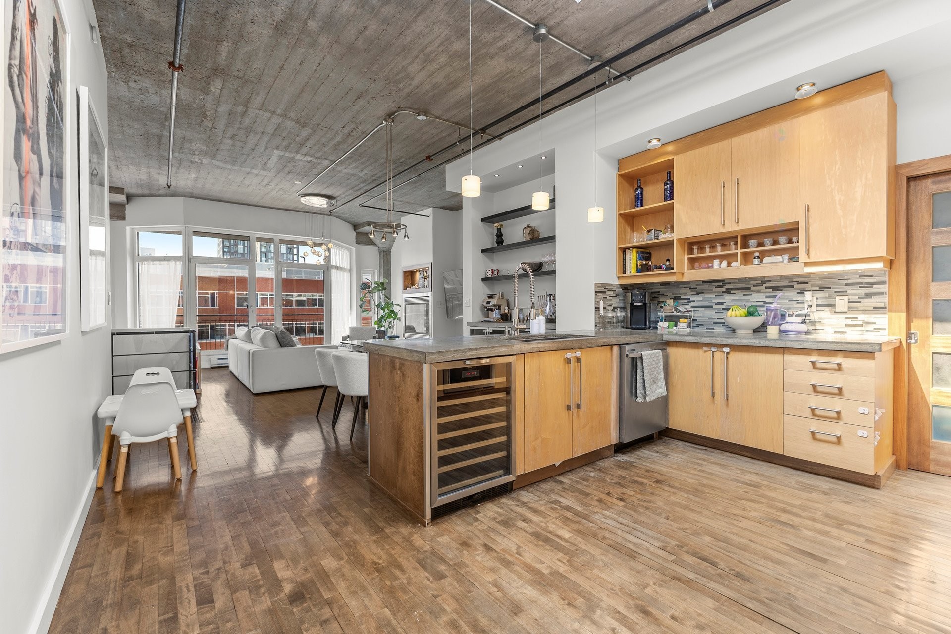 









20


Rue des Soeurs-Grises

, 508-608,
Montréal (Ville-Marie),




QC
H3C5M1

