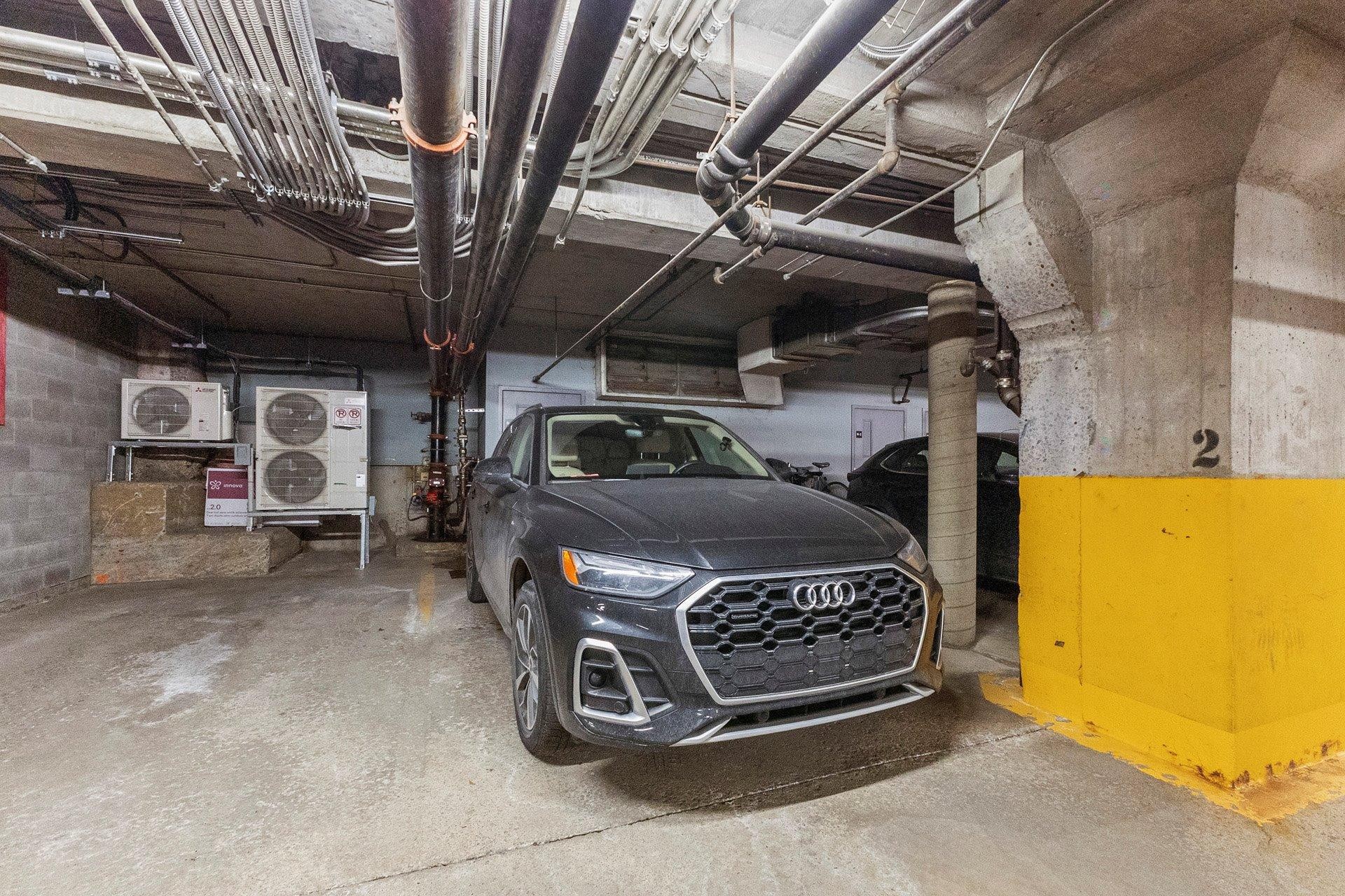 









20


Rue des Soeurs-Grises

, 508-608,
Montréal (Ville-Marie),




QC
H3C5M1

