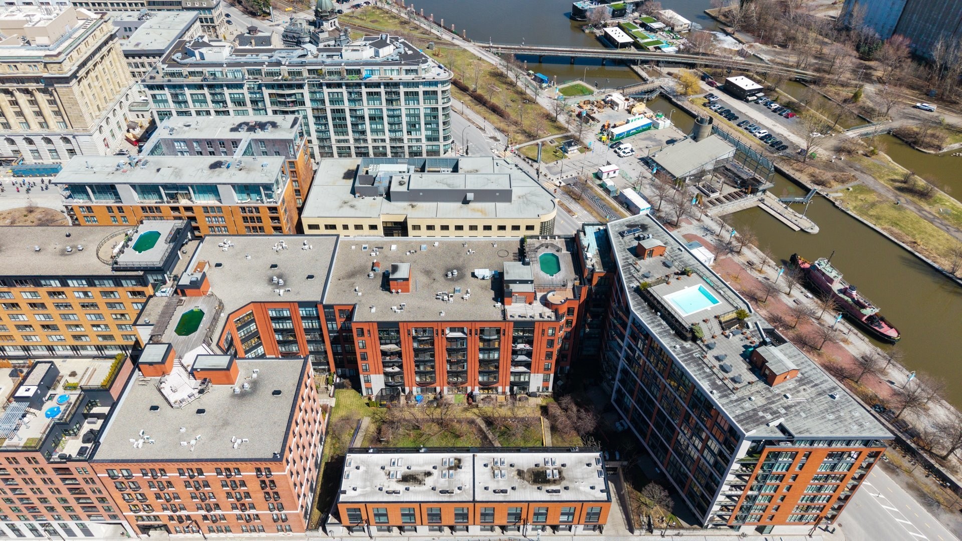 









20


Rue des Soeurs-Grises

, 508-608,
Montréal (Ville-Marie),




QC
H3C5M1

