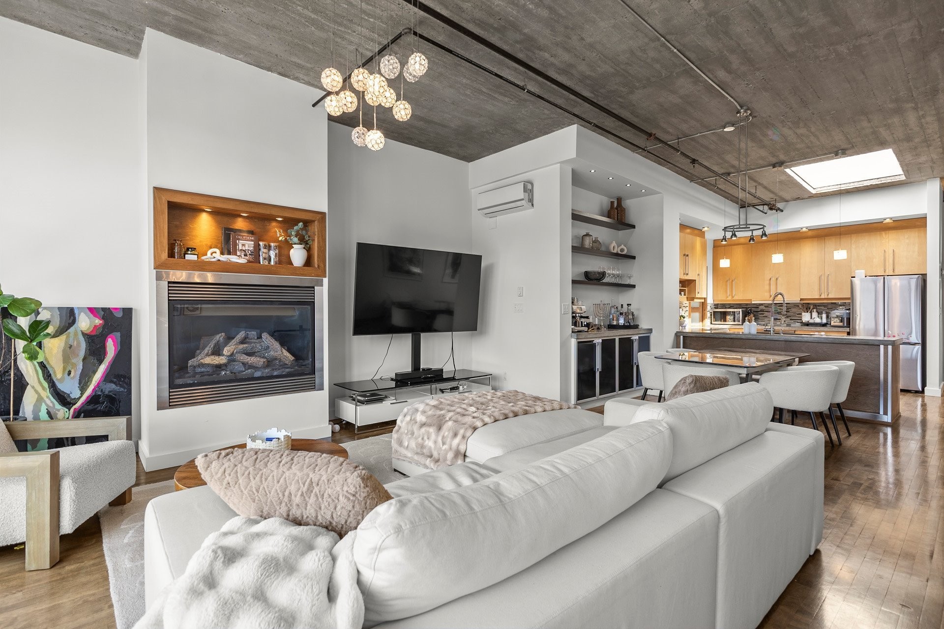 









20


Rue des Soeurs-Grises

, 508-608,
Montréal (Ville-Marie),




QC
H3C5M1

