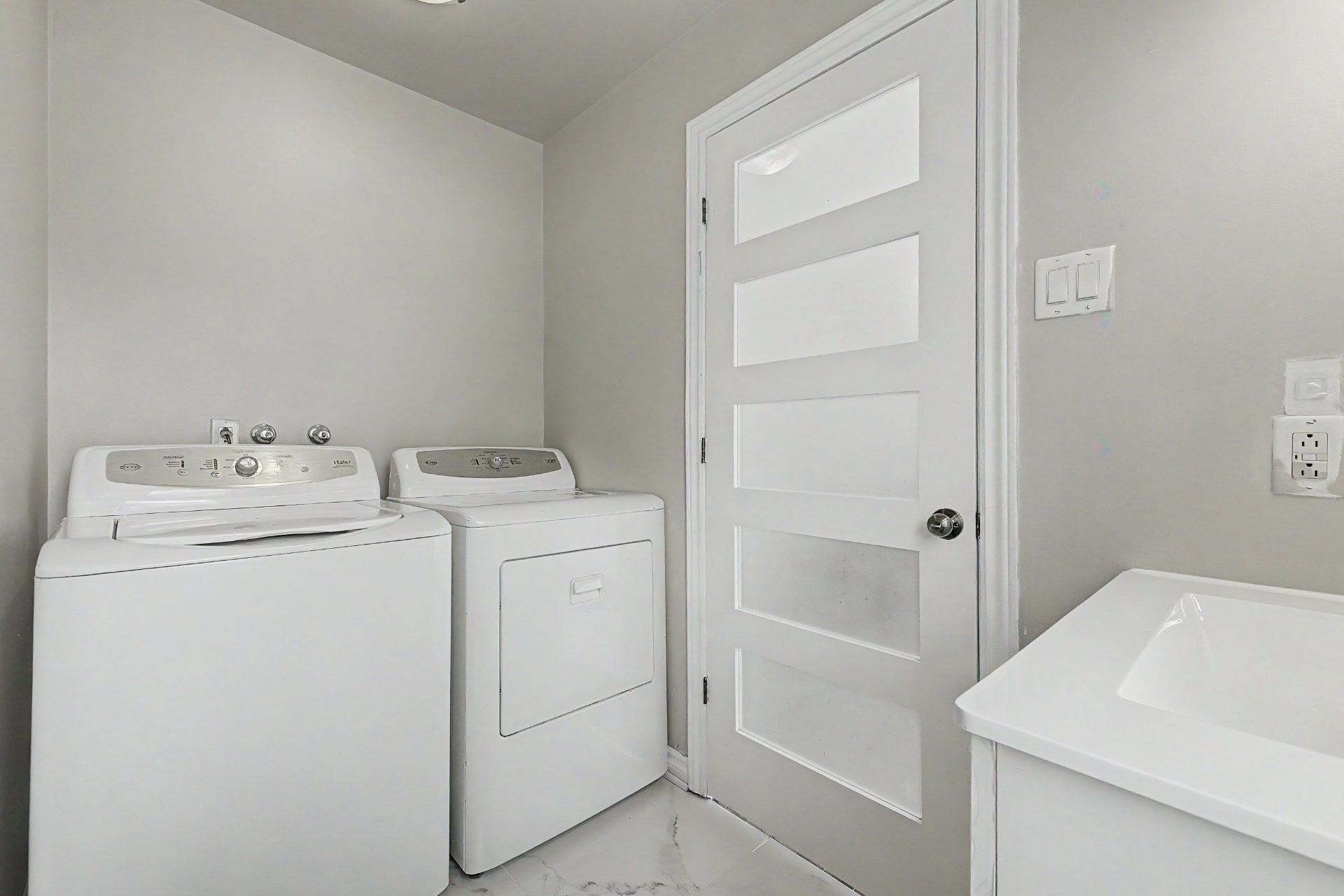 









69


Grand Boulevard O.

,
Saint-Bruno-de-Montarville,




QC
J3V4P6

