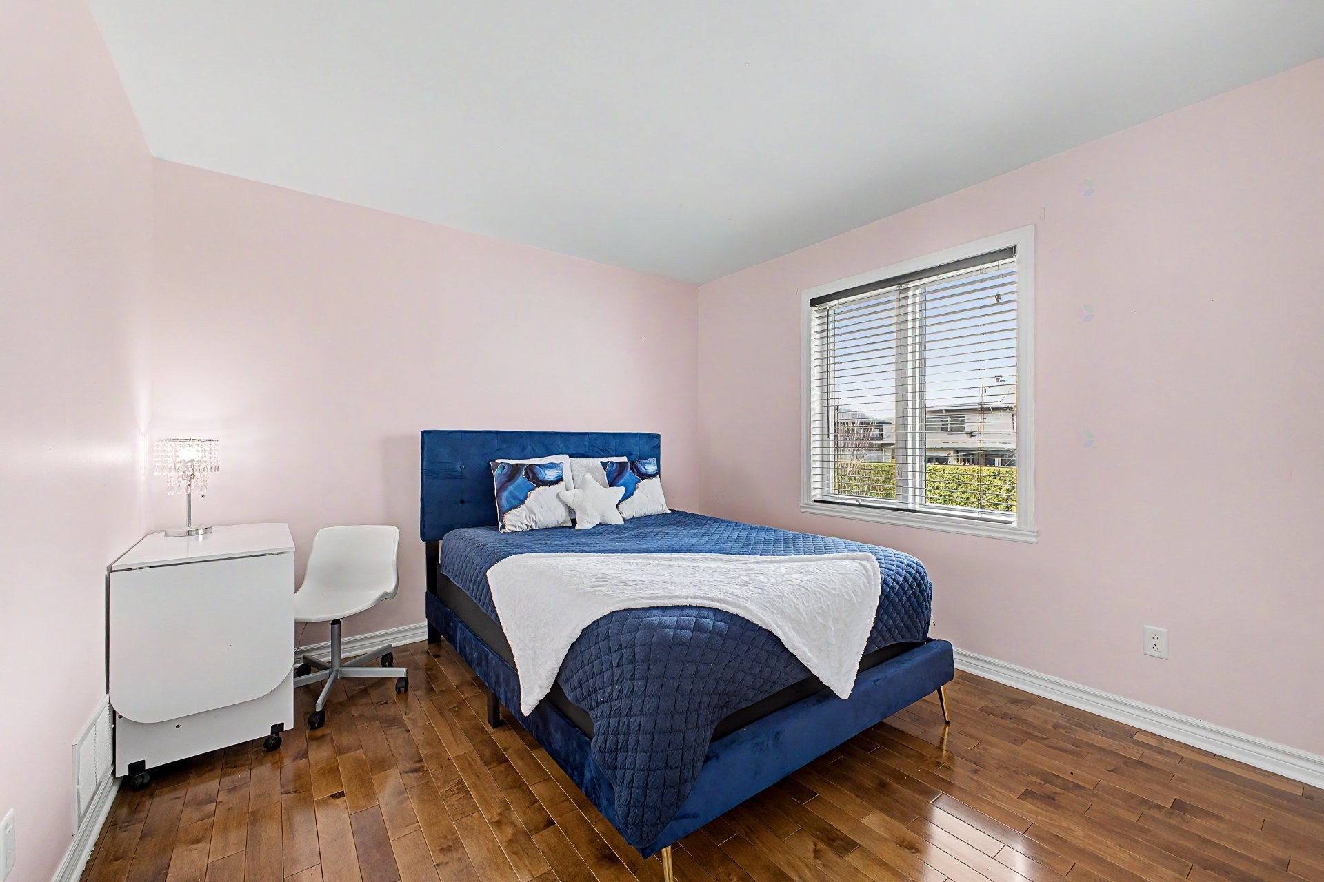 









69


Grand Boulevard O.

,
Saint-Bruno-de-Montarville,




QC
J3V4P6

