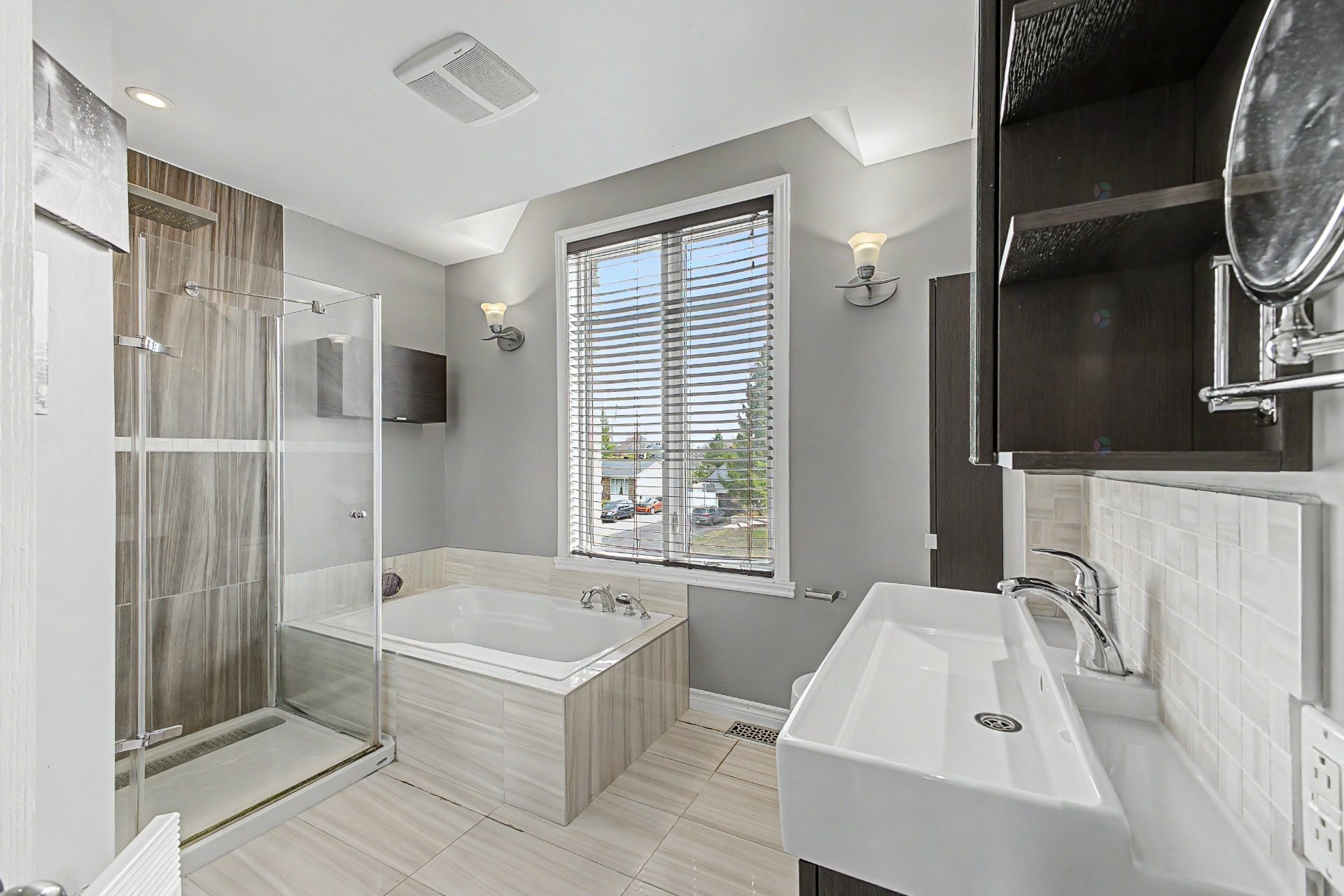 









69


Grand Boulevard O.

,
Saint-Bruno-de-Montarville,




QC
J3V4P6

