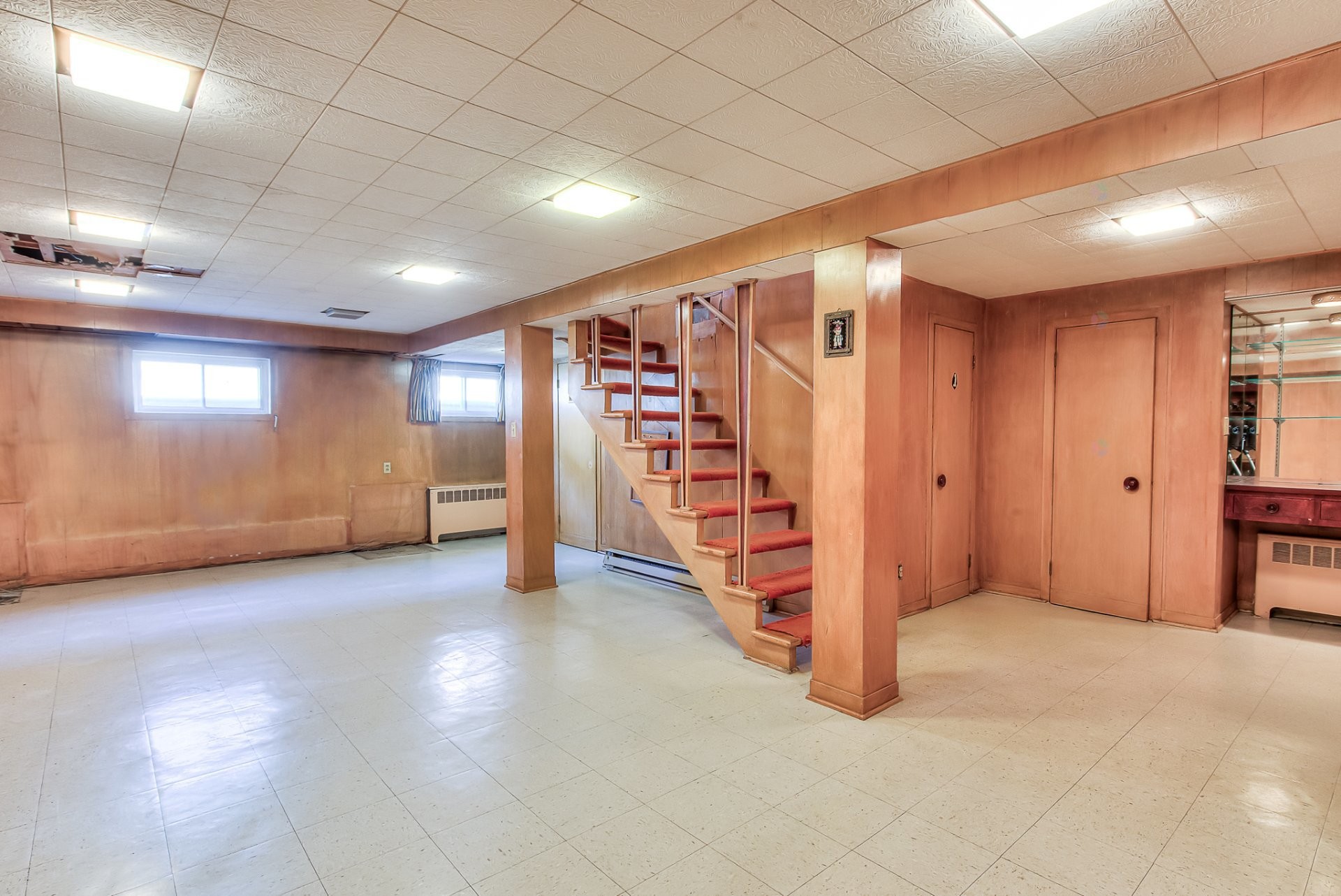 









5723


Av. Davies

,
Côte-Saint-Luc,




QC
H4W2R3

