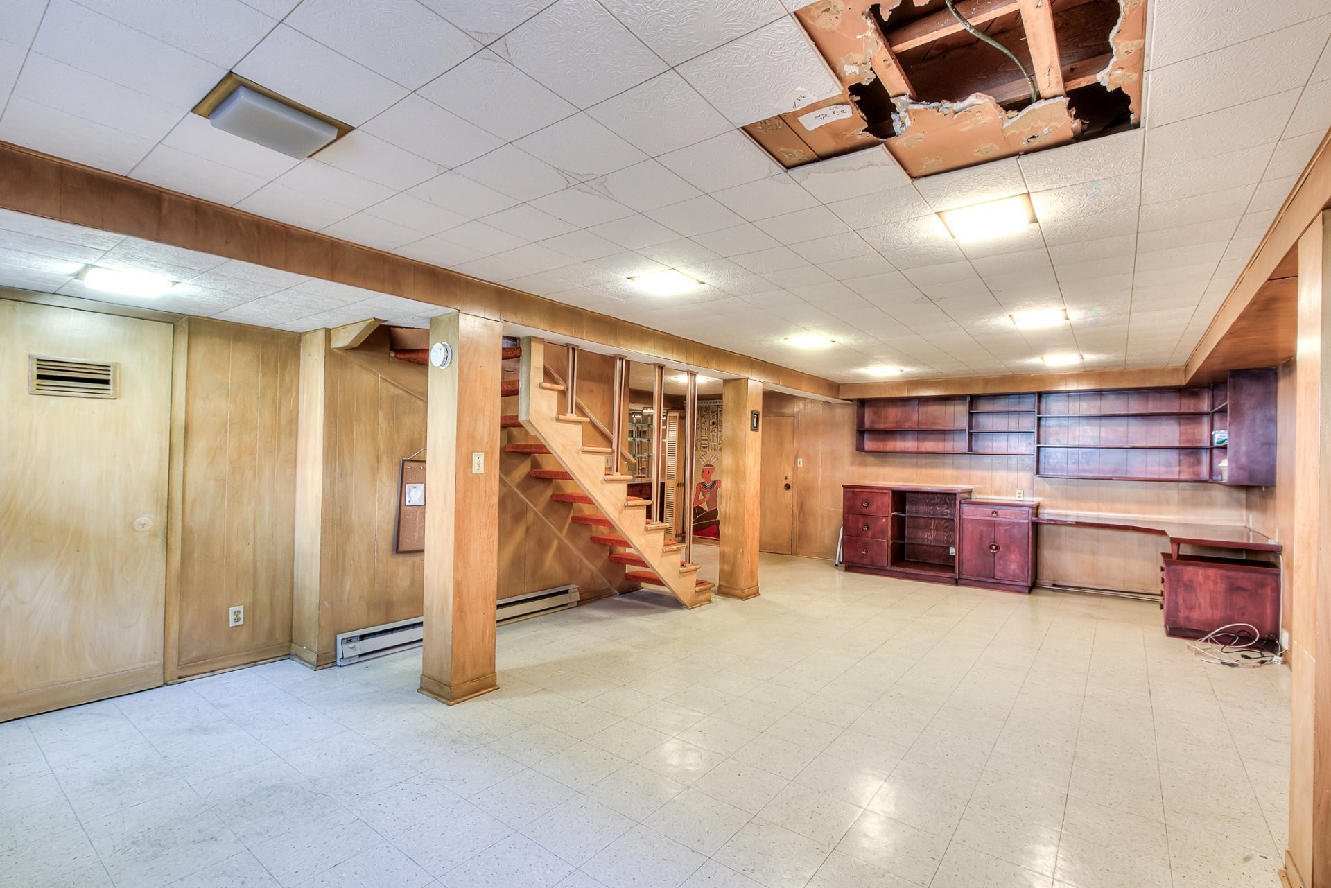 









5723


Av. Davies

,
Côte-Saint-Luc,




QC
H4W2R3

