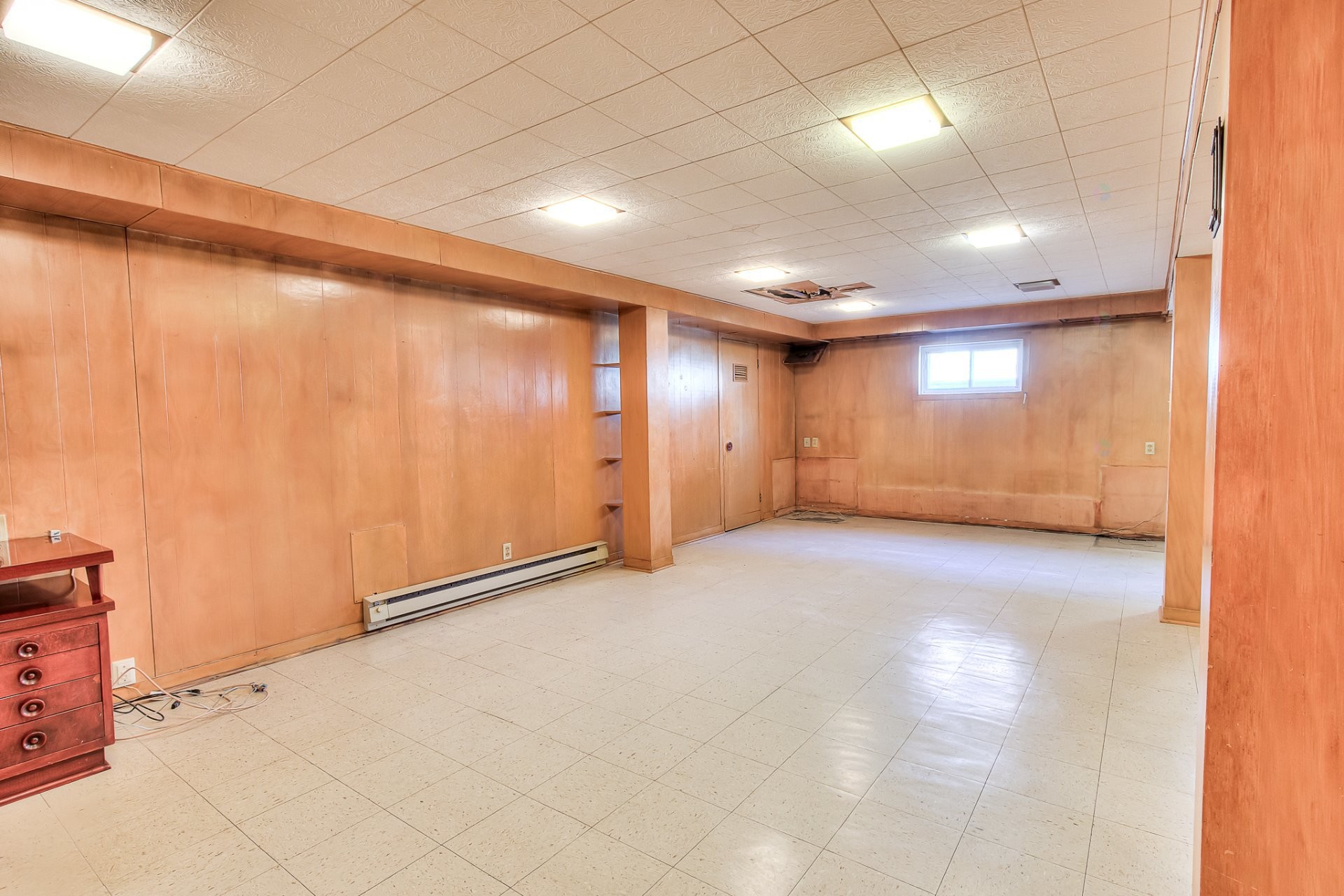 









5723


Av. Davies

,
Côte-Saint-Luc,




QC
H4W2R3

