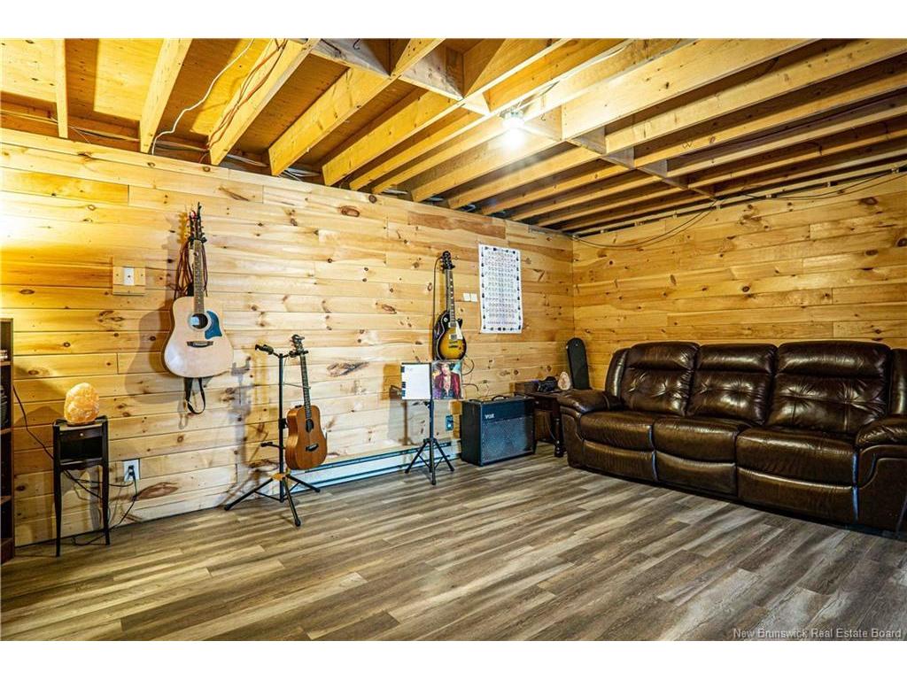 









778


Waasis

RD,
Oromocto,




NB
E2V 2N9

