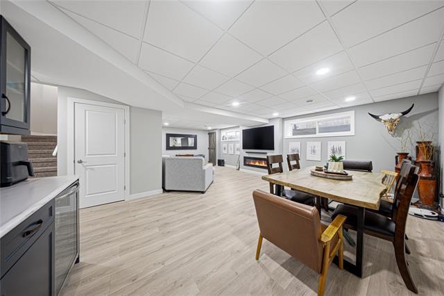 









20


DENBY

COVE,
Niverville,




MB
R0A 0A2

