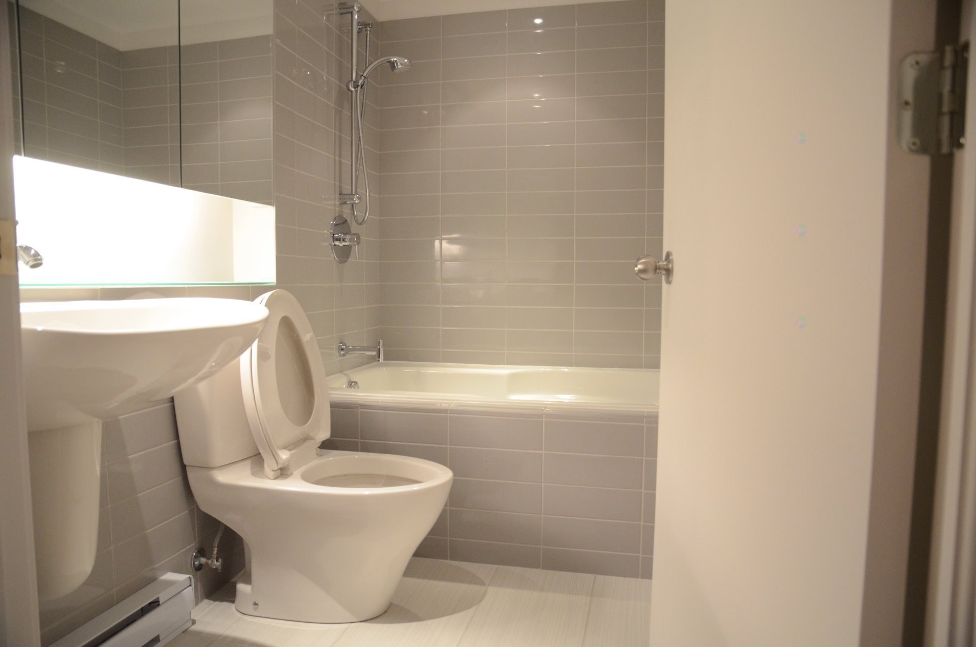 









1414


Rue Chomedey

, 420,
Montréal (Ville-Marie),




QC
H3H0A2

