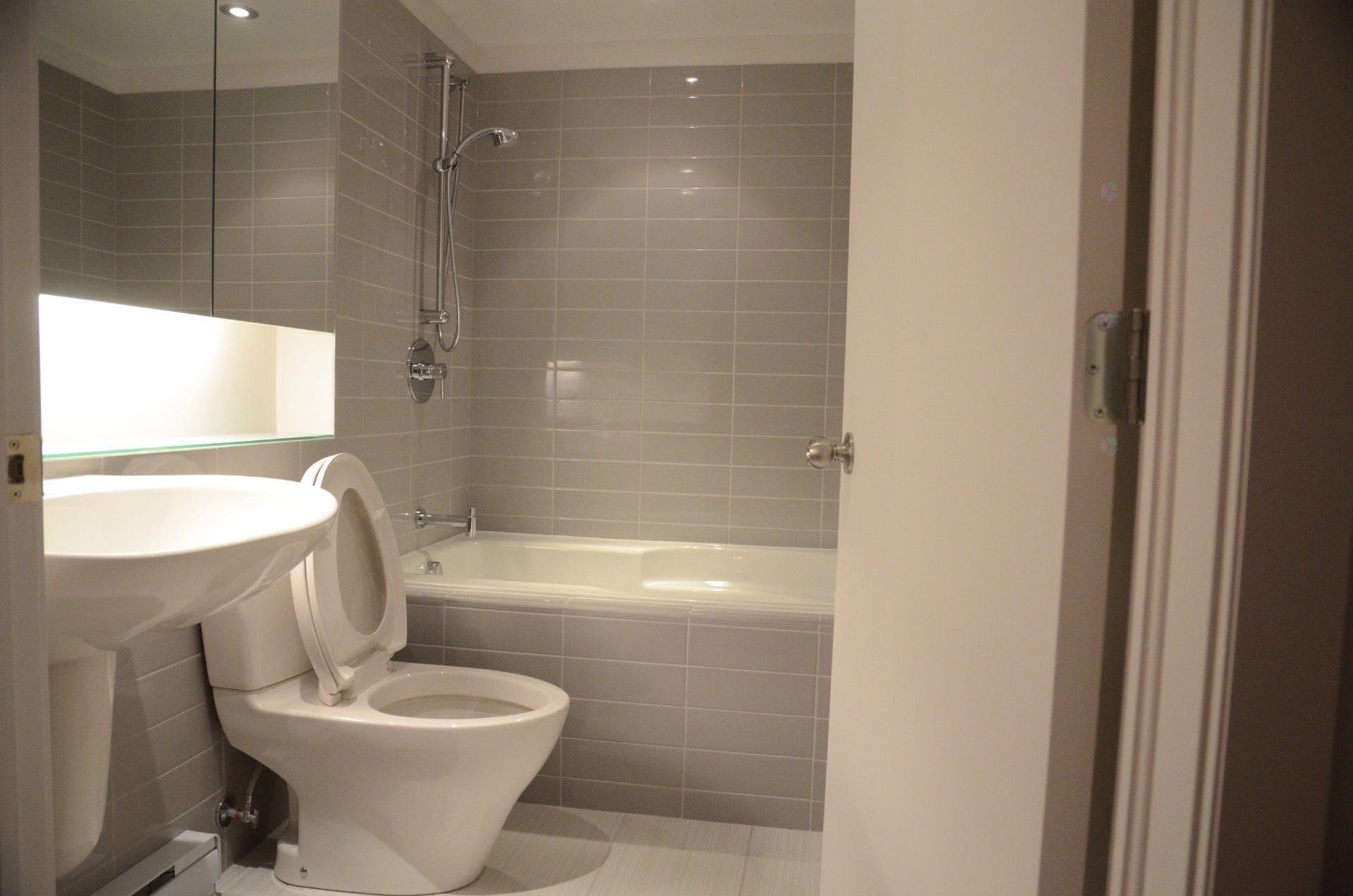 









1414


Rue Chomedey

, 420,
Montréal (Ville-Marie),




QC
H3H0A2

