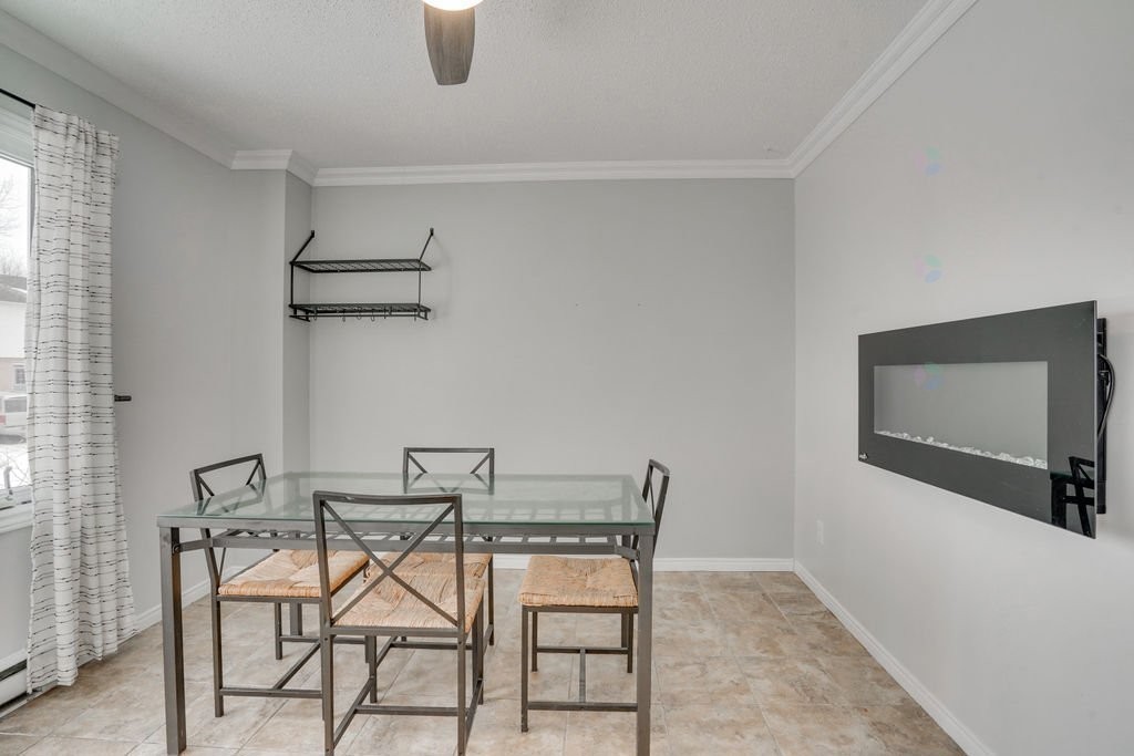 









1683


Rue Joanette

,
Gatineau (Gatineau),




QC
J8P7W6


