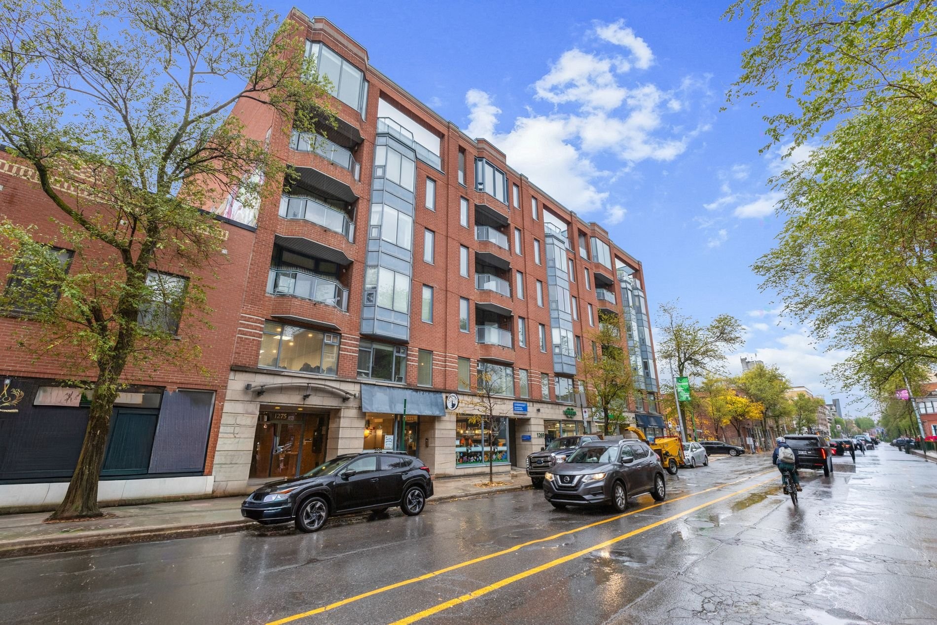 









1275


Av. Van Horne

, 41,
Montréal (Outremont),




QC
H2V1K5

