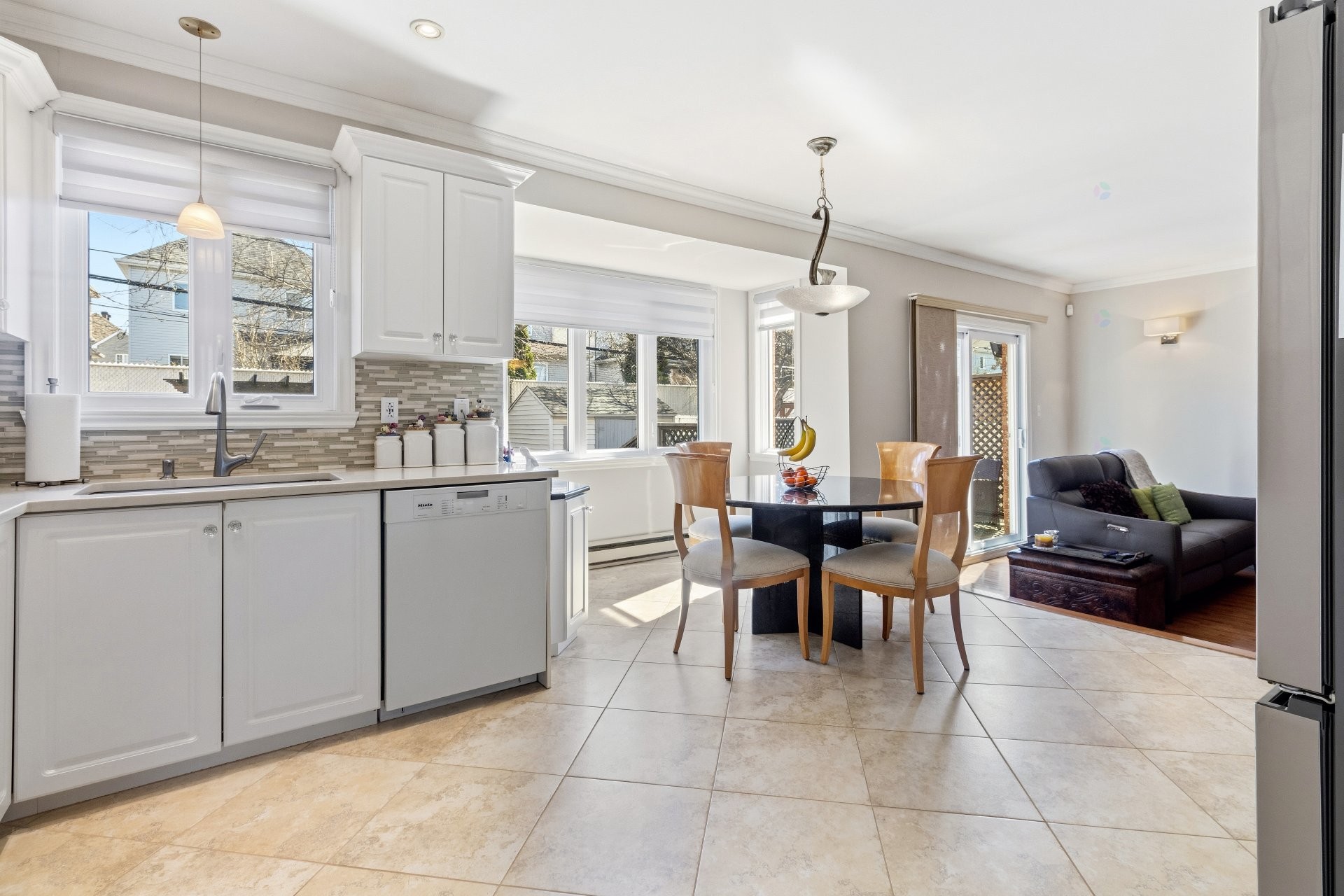 









529


Rue Fouquet

,
Laval (Sainte-Dorothée),




QC
H7X3J5

