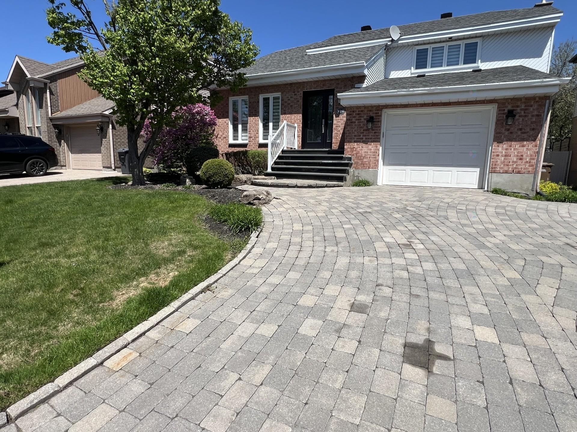 









529


Rue Fouquet

,
Laval (Sainte-Dorothée),




QC
H7X3J5

