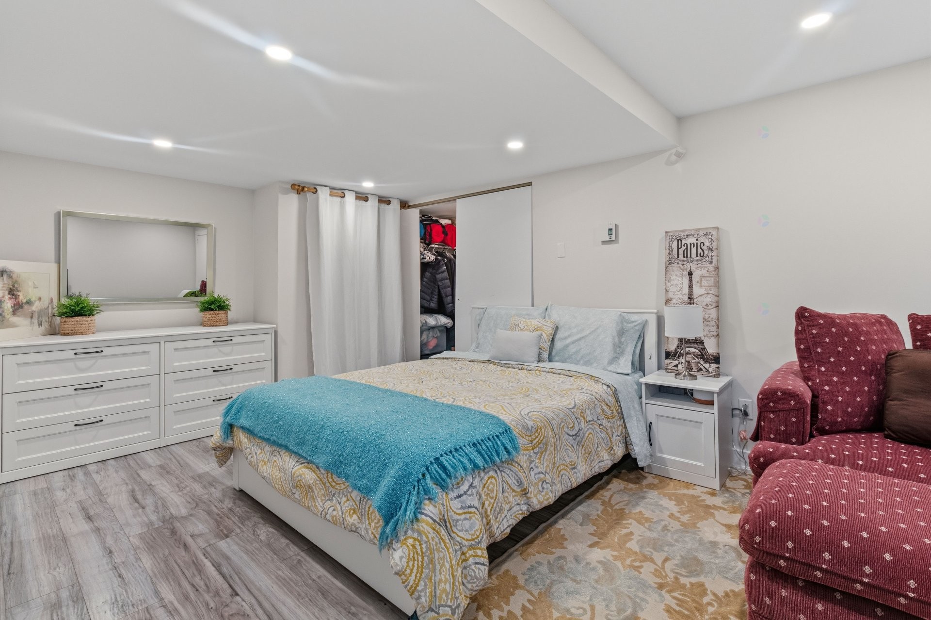 









529


Rue Fouquet

,
Laval (Sainte-Dorothée),




QC
H7X3J5

