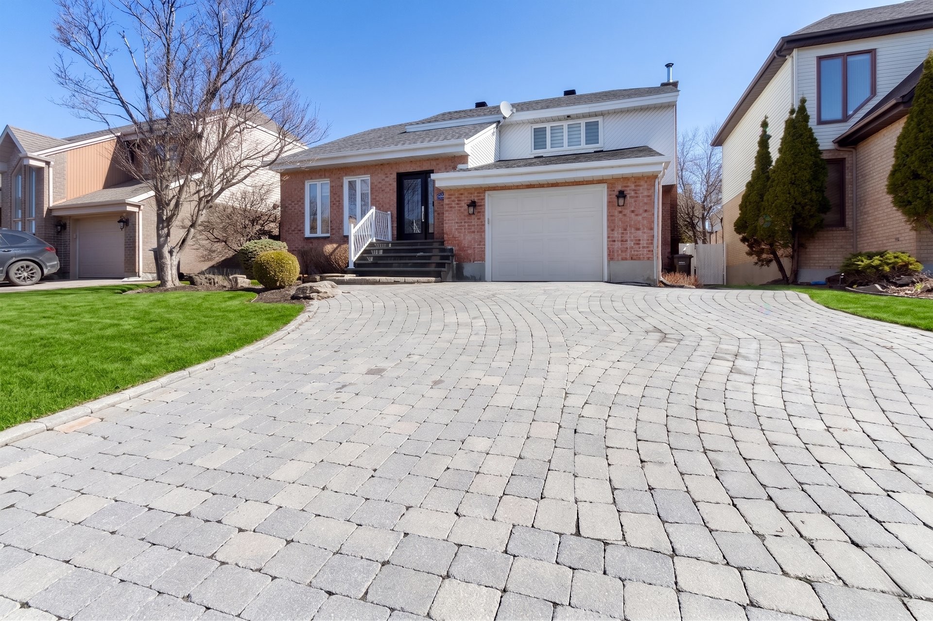 









529


Rue Fouquet

,
Laval (Sainte-Dorothée),




QC
H7X3J5

