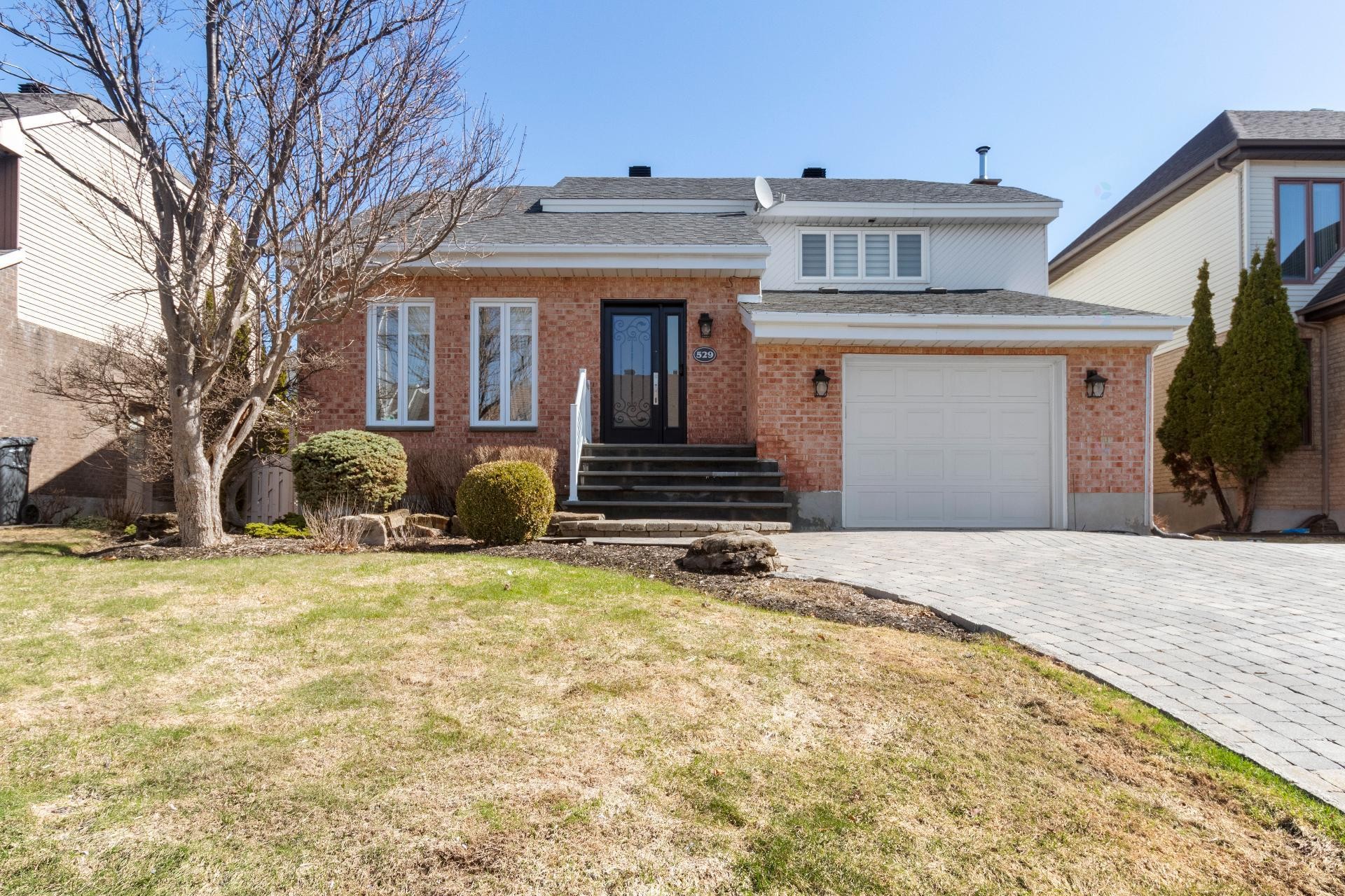 









529


Rue Fouquet

,
Laval (Sainte-Dorothée),




QC
H7X3J5

