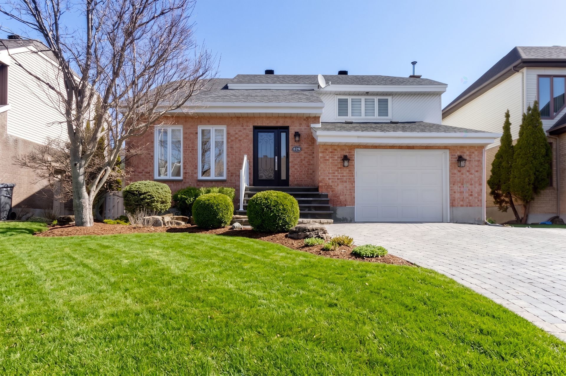 









529


Rue Fouquet

,
Laval (Sainte-Dorothée),




QC
H7X3J5

