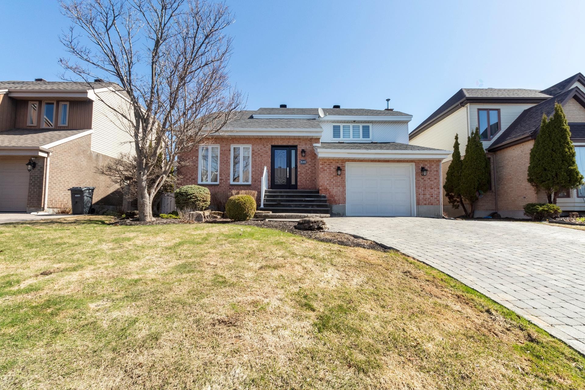









529


Rue Fouquet

,
Laval (Sainte-Dorothée),




QC
H7X3J5

