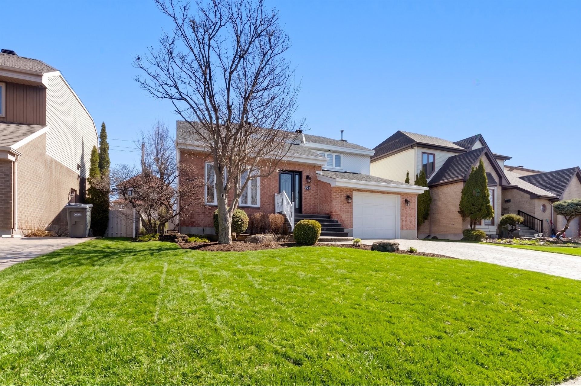 









529


Rue Fouquet

,
Laval (Sainte-Dorothée),




QC
H7X3J5

