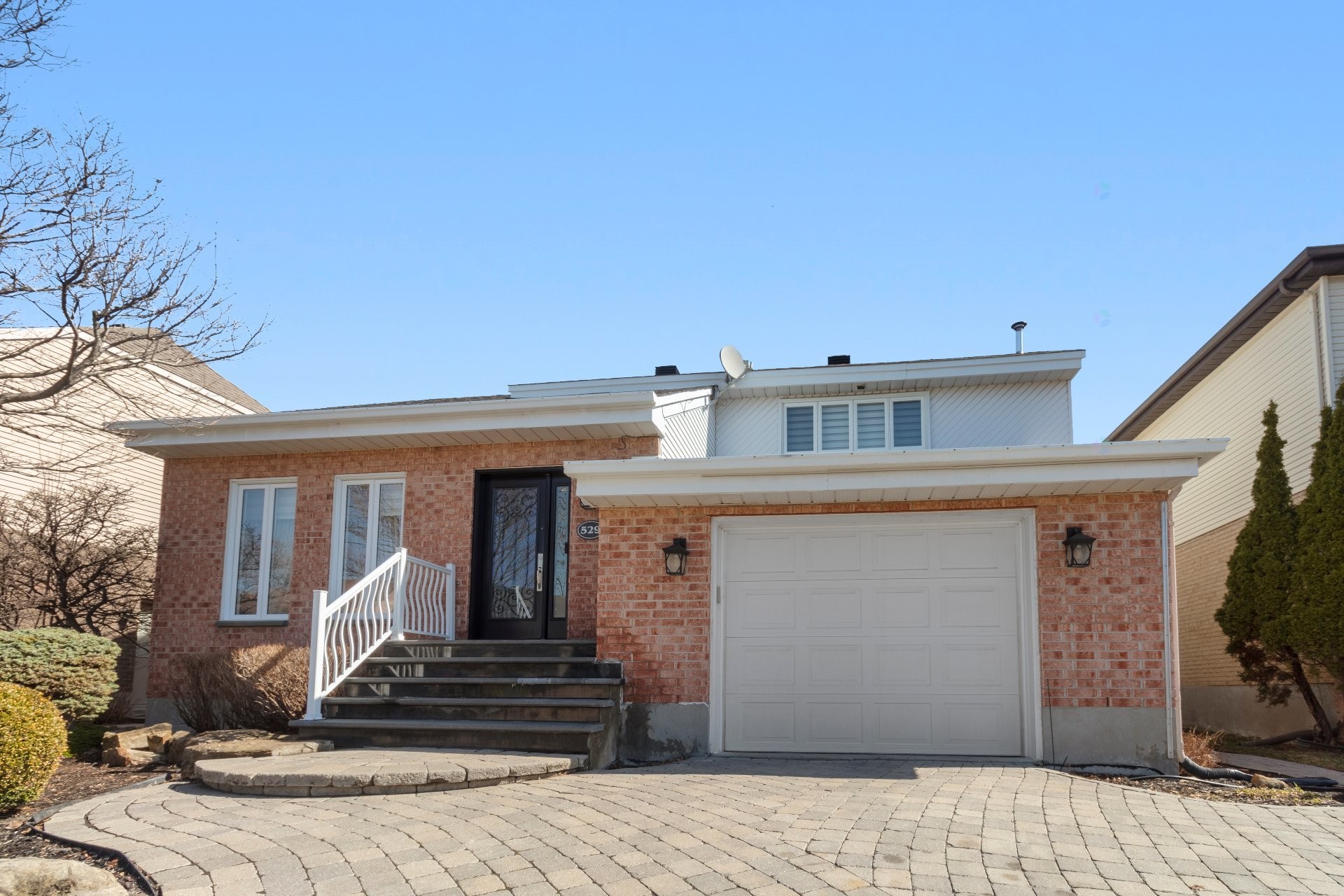 









529


Rue Fouquet

,
Laval (Sainte-Dorothée),




QC
H7X3J5

