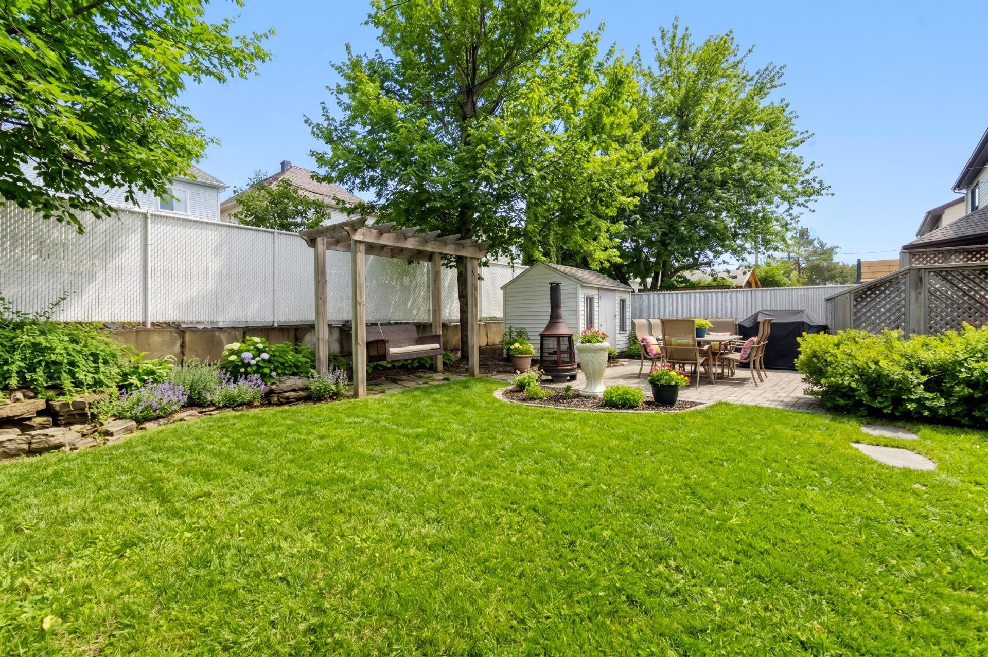 









529


Rue Fouquet

,
Laval (Sainte-Dorothée),




QC
H7X3J5

