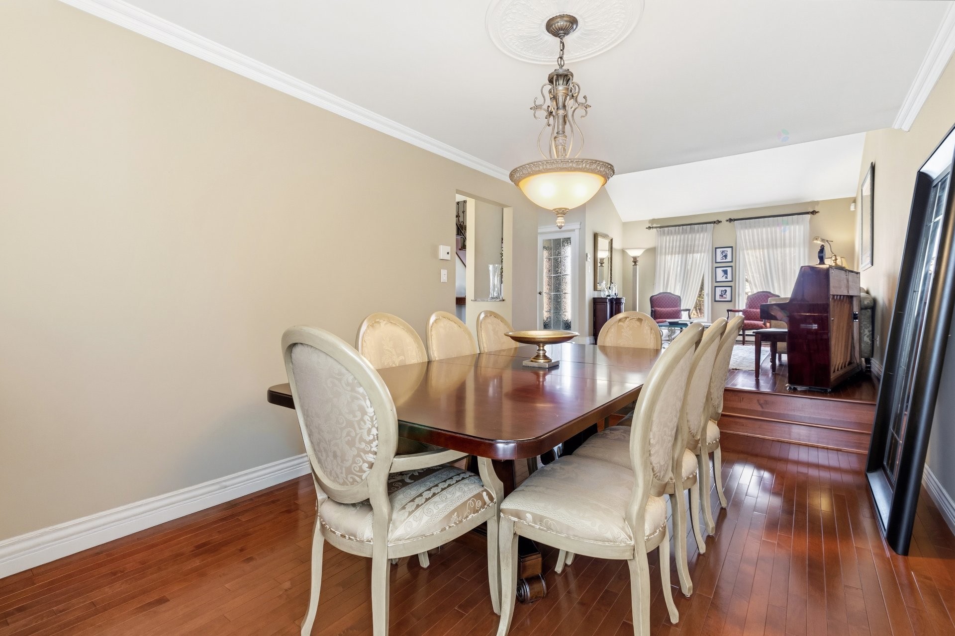 









529


Rue Fouquet

,
Laval (Sainte-Dorothée),




QC
H7X3J5


