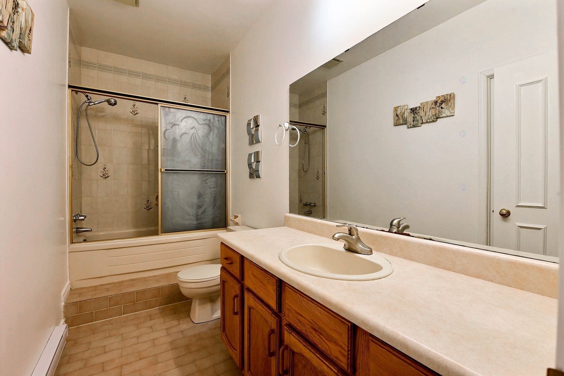 









1501


Rue Notre-Dame O.

, 1,
Montréal (Ville-Marie),




QC
H3C1L2

