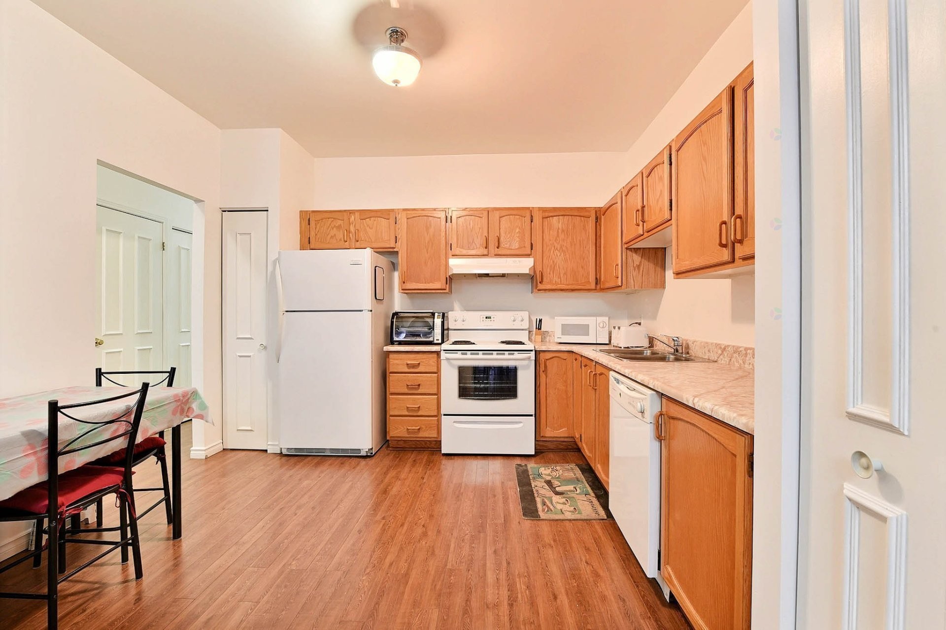 









1501


Rue Notre-Dame O.

, 1,
Montréal (Ville-Marie),




QC
H3C1L2

