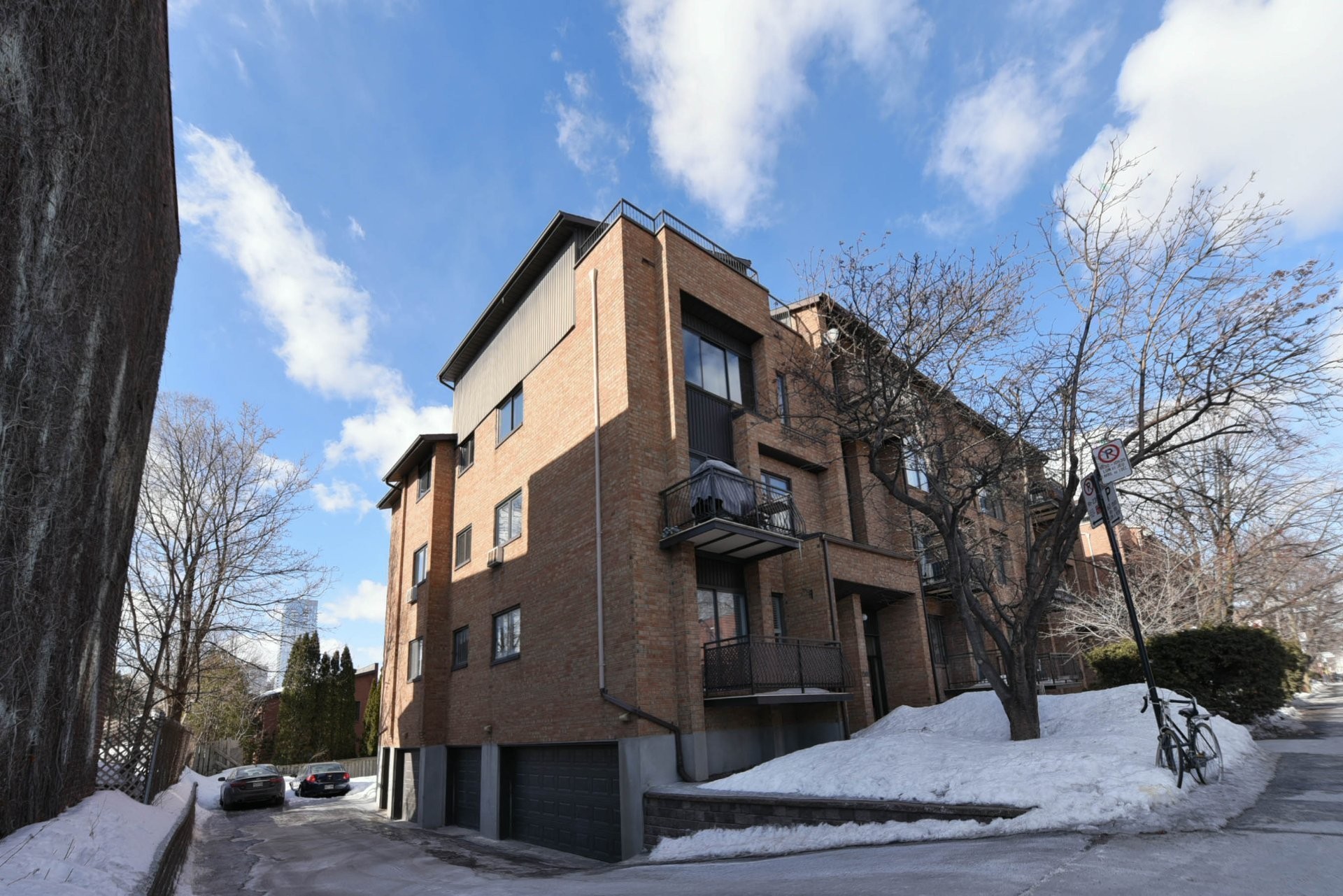 









1501


Rue Notre-Dame O.

, 1,
Montréal (Ville-Marie),




QC
H3C1L2

