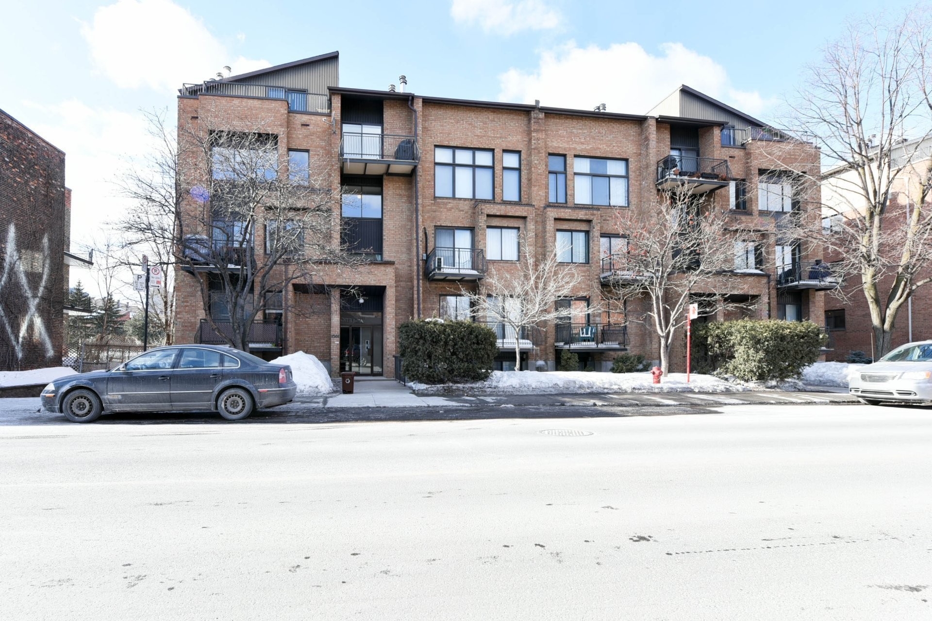 









1501


Rue Notre-Dame O.

, 1,
Montréal (Ville-Marie),




QC
H3C1L2

