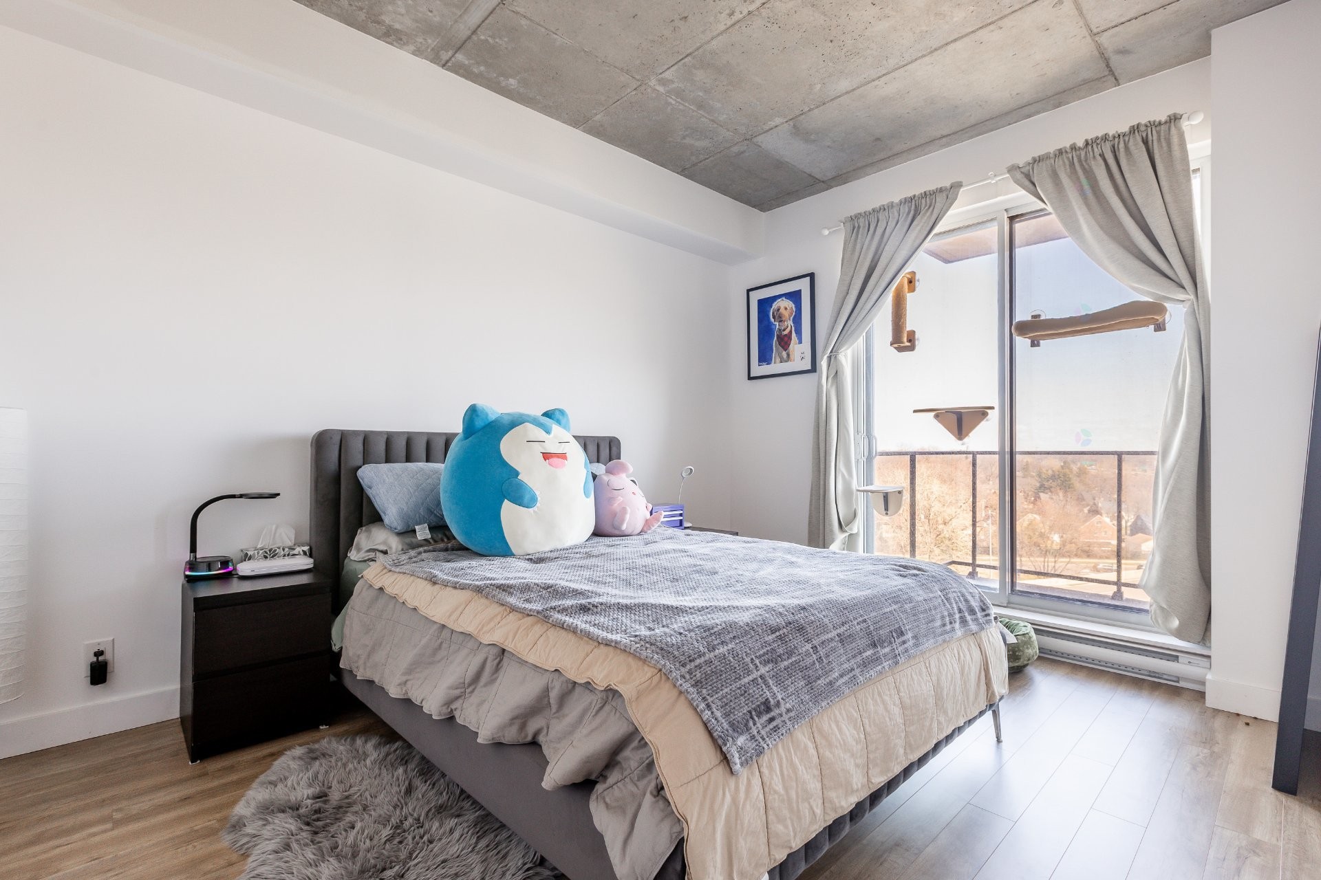 









8


Av. Donegani

, 809,
Pointe-Claire,




QC
H9R0E8

