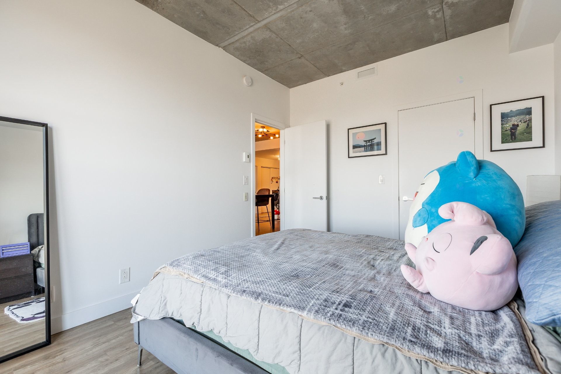 









8


Av. Donegani

, 809,
Pointe-Claire,




QC
H9R0E8

