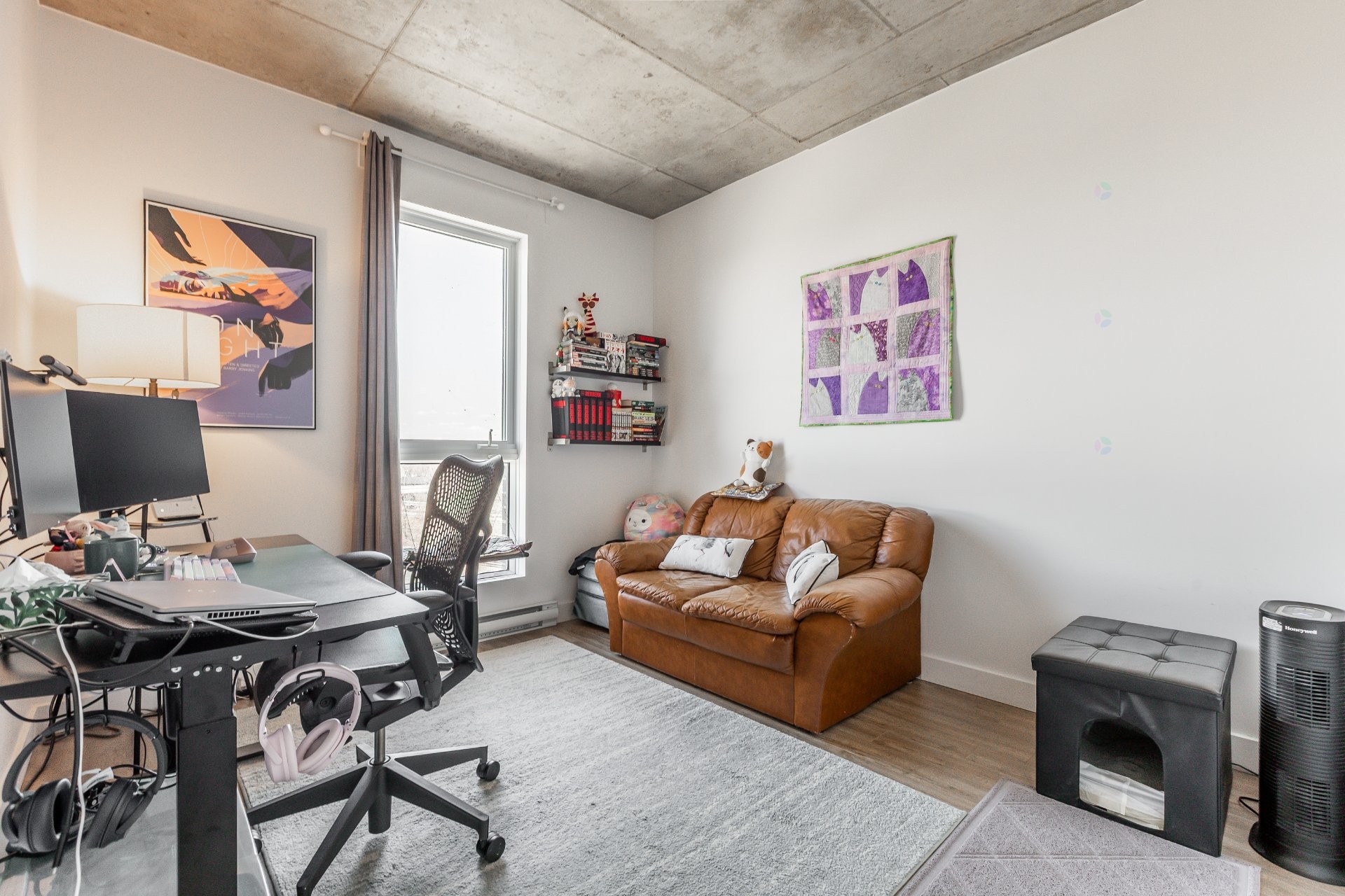 









8


Av. Donegani

, 809,
Pointe-Claire,




QC
H9R0E8

