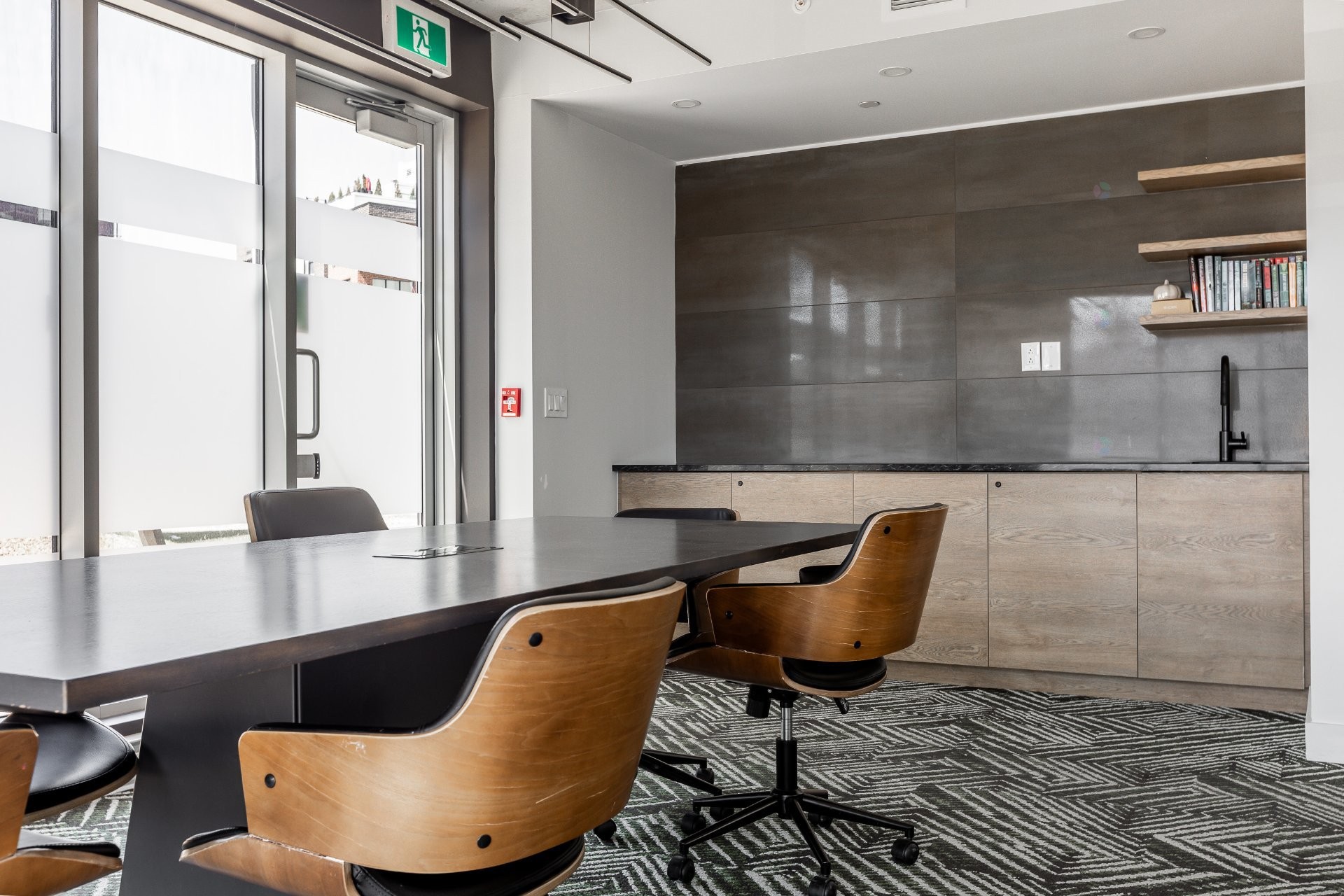 









8


Av. Donegani

, 809,
Pointe-Claire,




QC
H9R0E8

