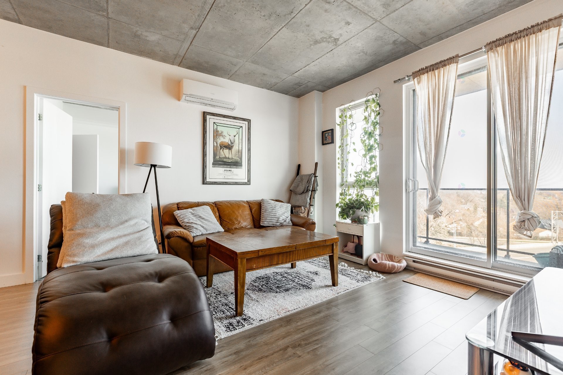 









8


Av. Donegani

, 809,
Pointe-Claire,




QC
H9R0E8

