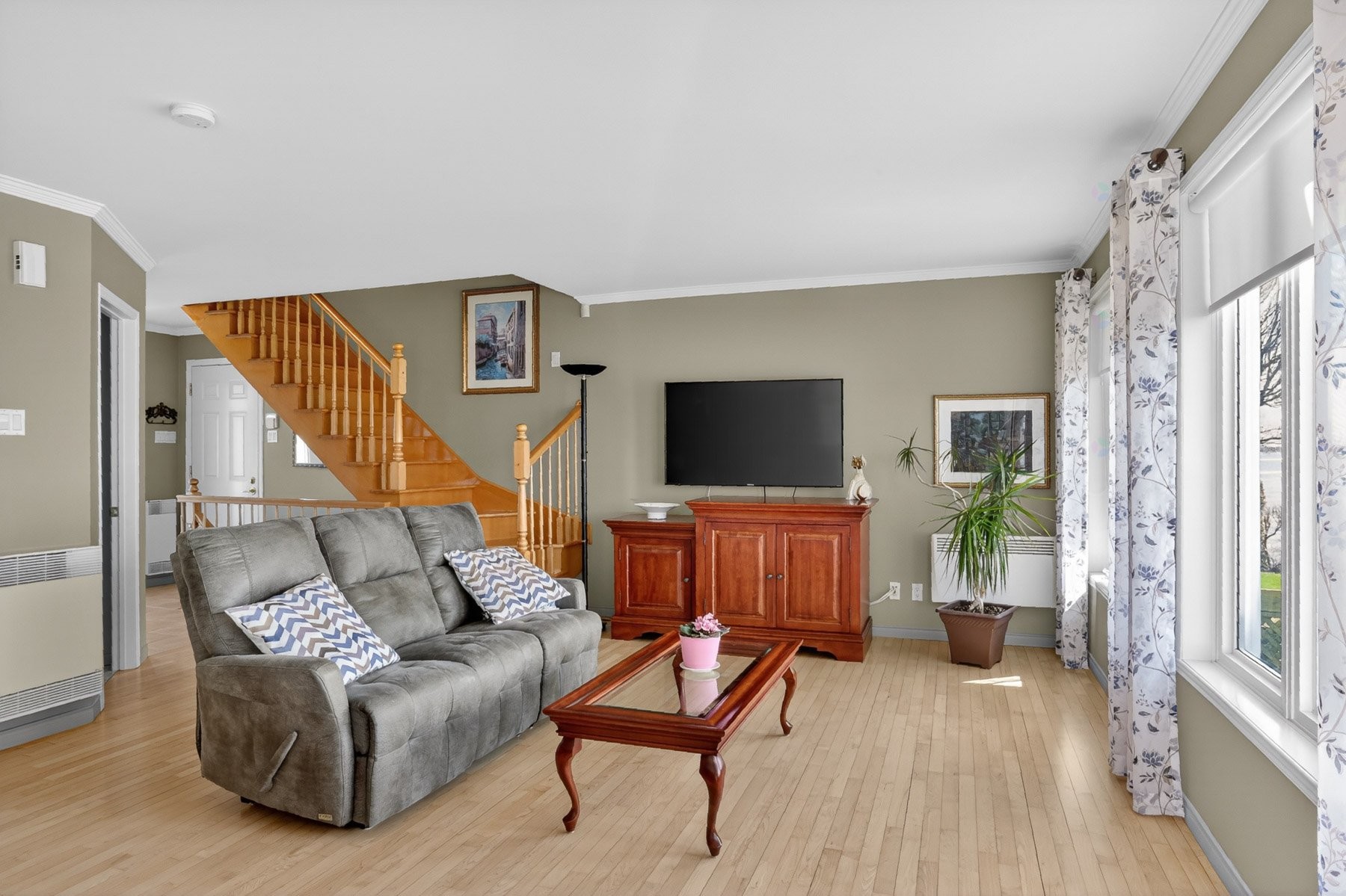 









3320


Rue Notre-Dame E.

,
Trois-Rivières,




QC
G8V1Y9

