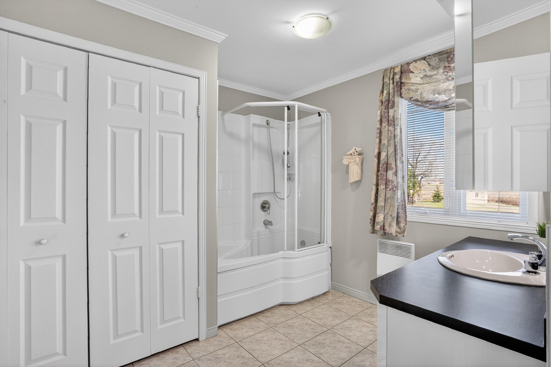 









3320


Rue Notre-Dame E.

,
Trois-Rivières,




QC
G8V1Y9

