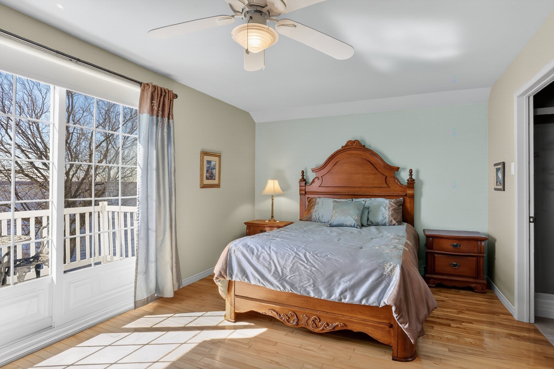 









3320


Rue Notre-Dame E.

,
Trois-Rivières,




QC
G8V1Y9

