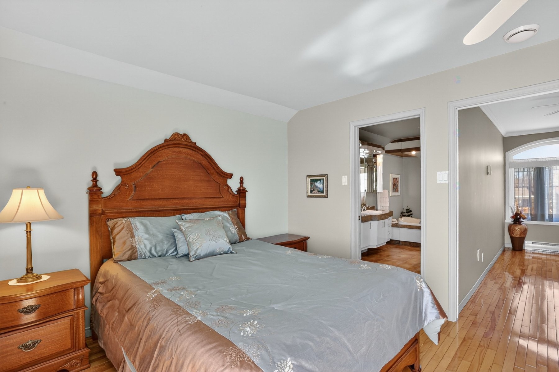 









3320


Rue Notre-Dame E.

,
Trois-Rivières,




QC
G8V1Y9

