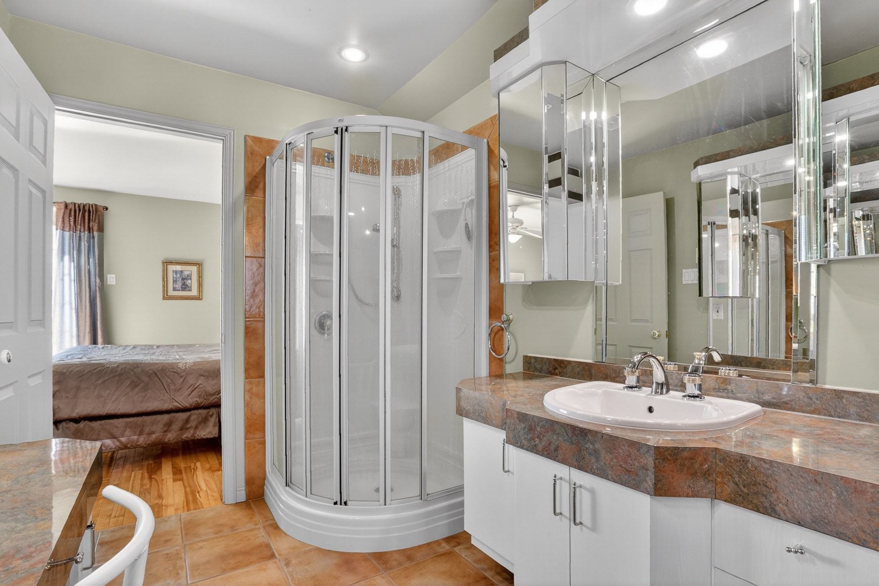 









3320


Rue Notre-Dame E.

,
Trois-Rivières,




QC
G8V1Y9

