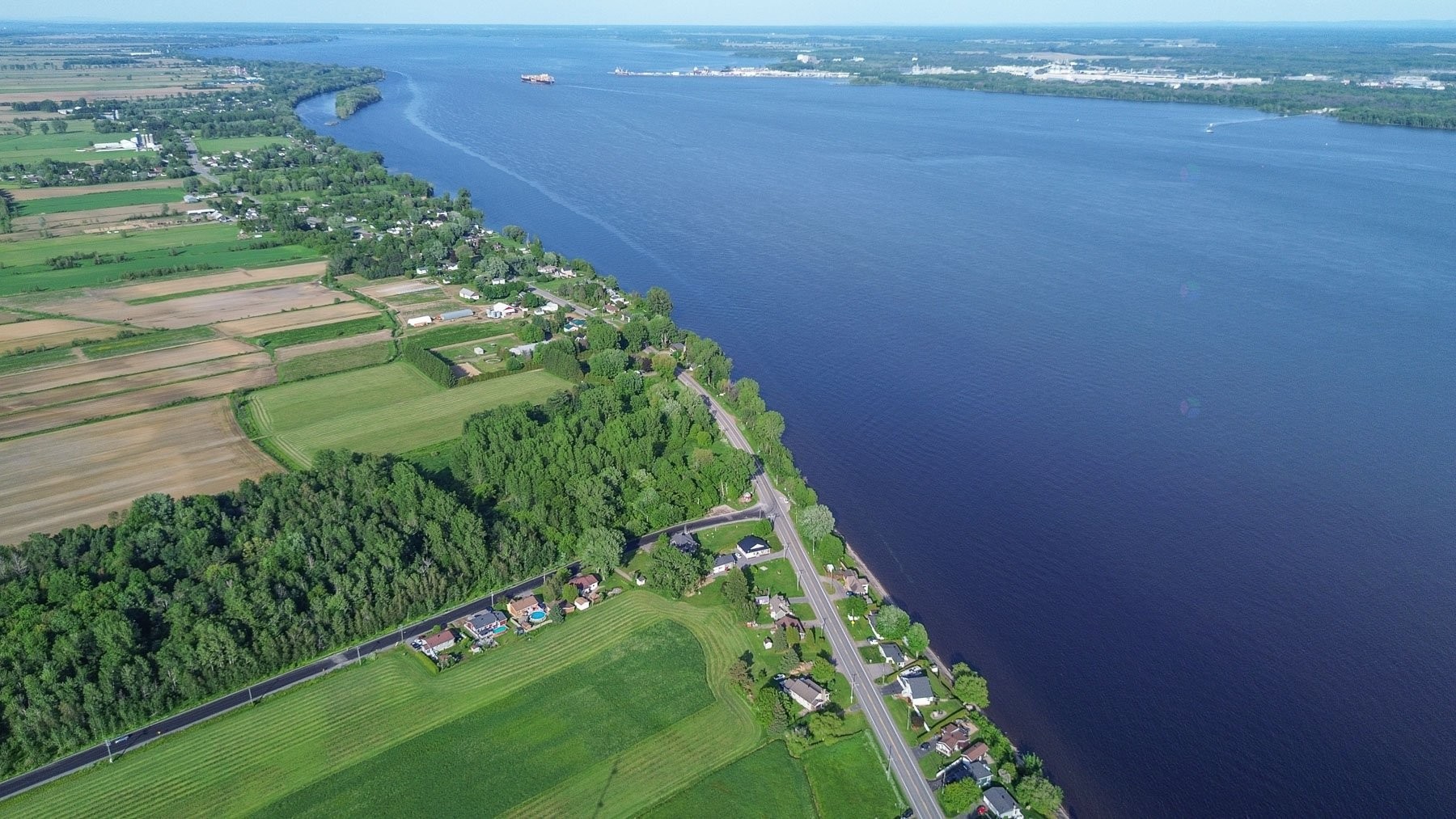 









3320


Rue Notre-Dame E.

,
Trois-Rivières,




QC
G8V1Y9

