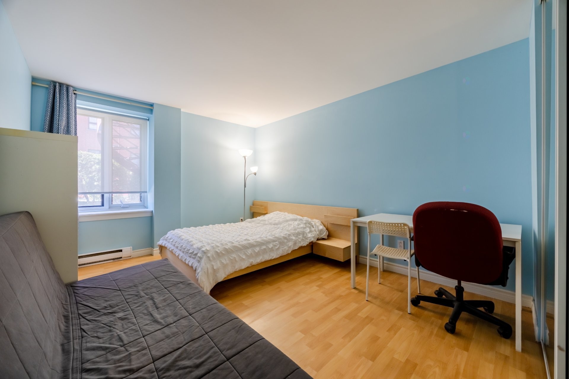 









1700


Av. Papineau

, 104,
Montréal (Ville-Marie),




QC
H2K4H9

