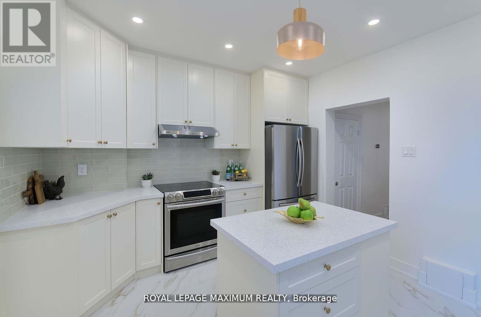 












132 WALLACE AVENUE

,
Toronto,




Ontario
M6H1T5

