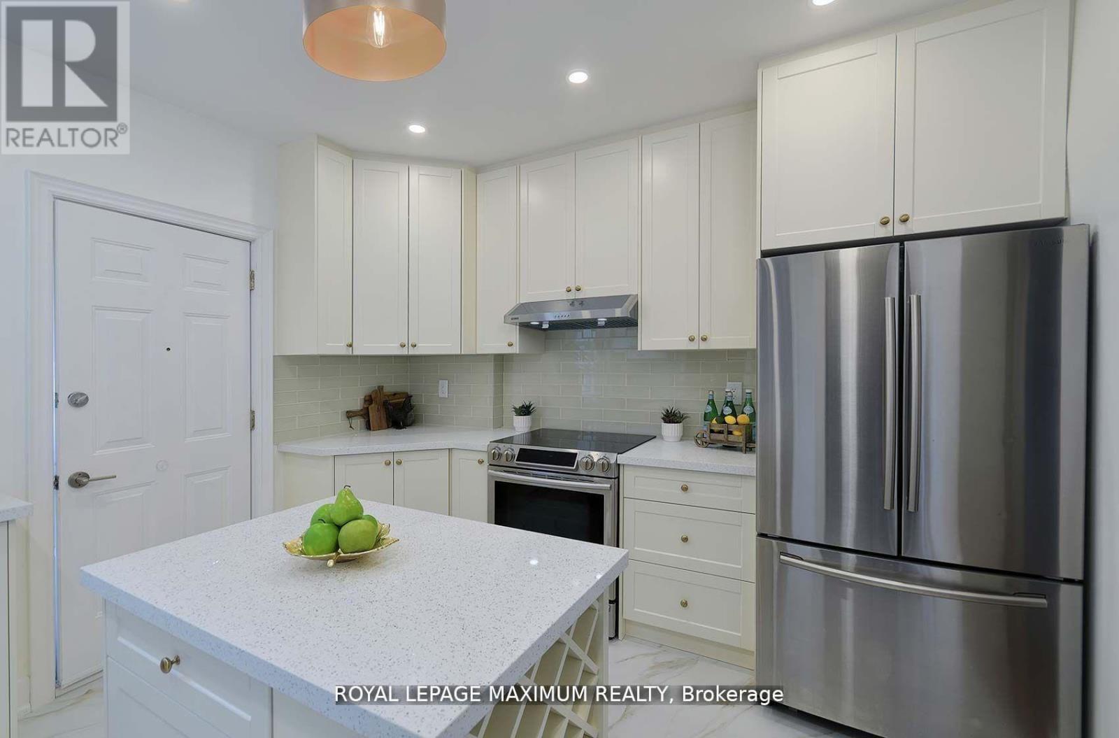 












132 WALLACE AVENUE

,
Toronto,




Ontario
M6H1T5

