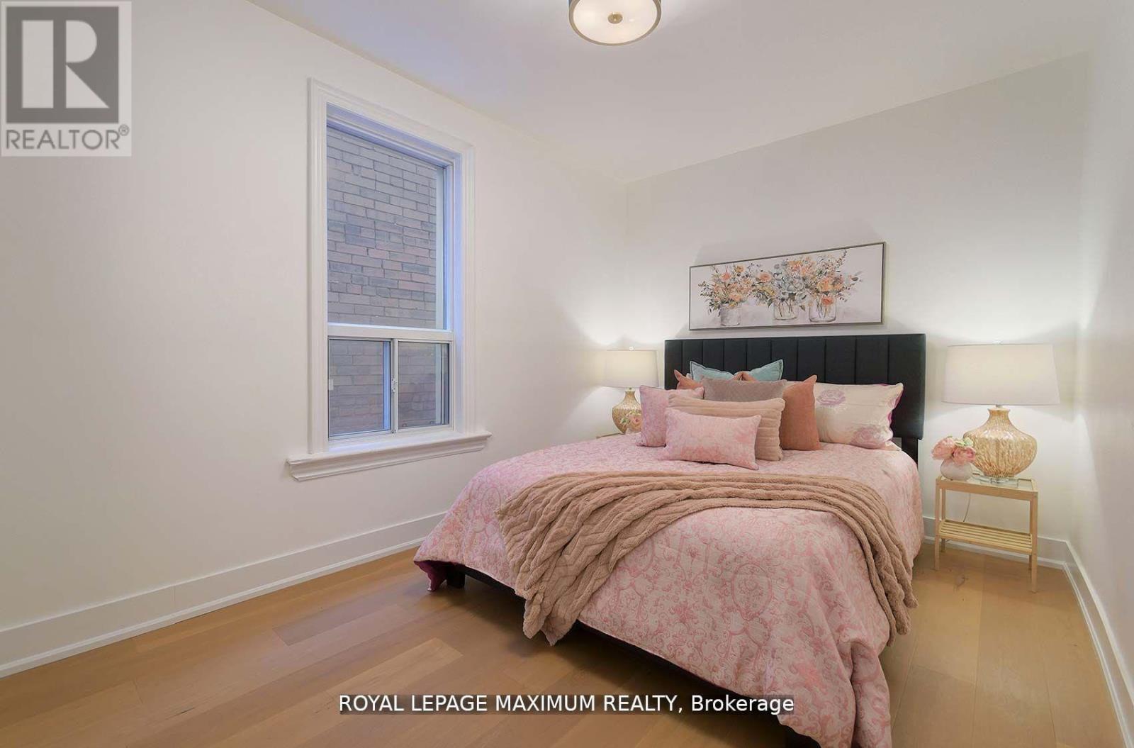 












132 WALLACE AVENUE

,
Toronto,




Ontario
M6H1T5


