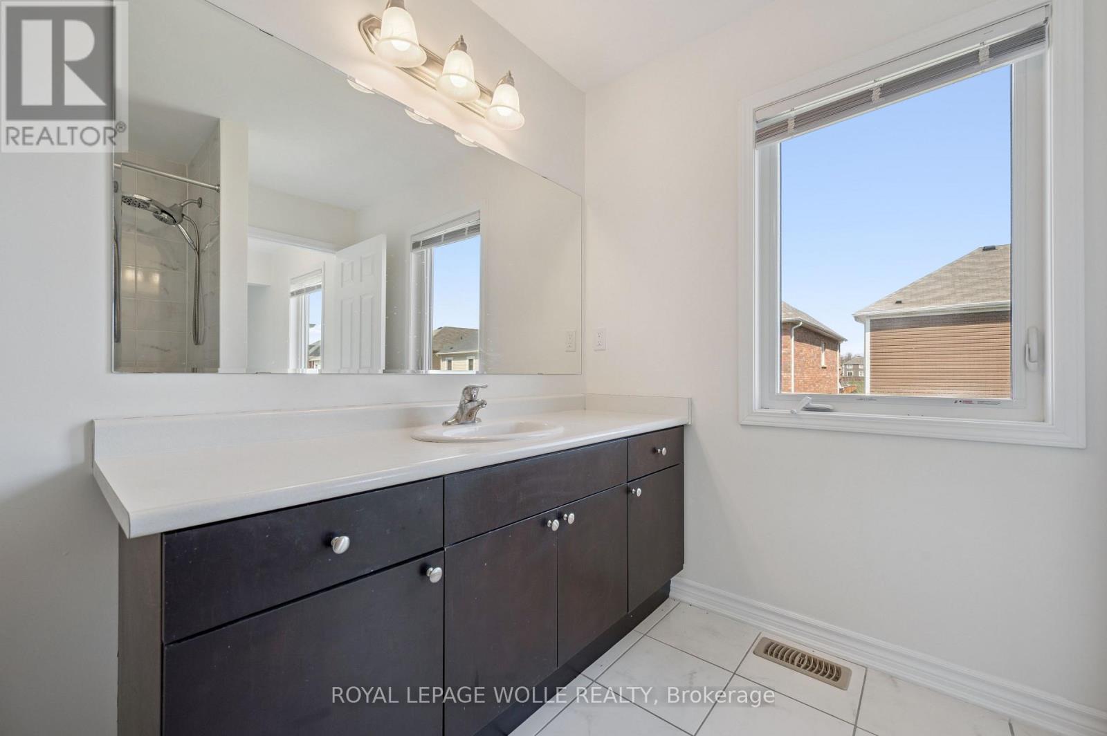 












267 GROVEHILL CRESCENT

,
Kitchener,




Ontario
N2R0K8

